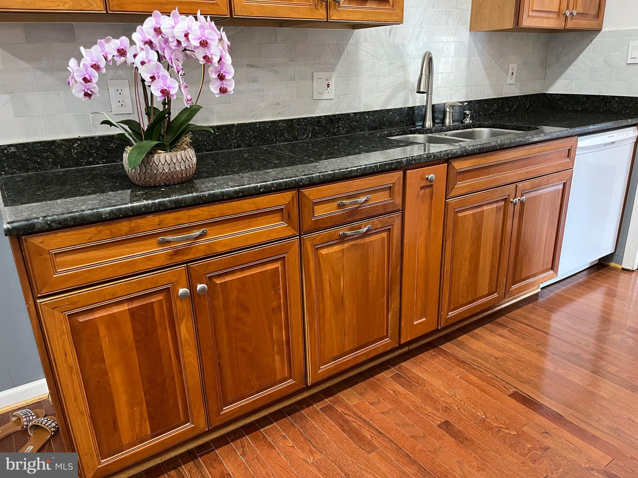 OLD CREEK ESTATES - Residential