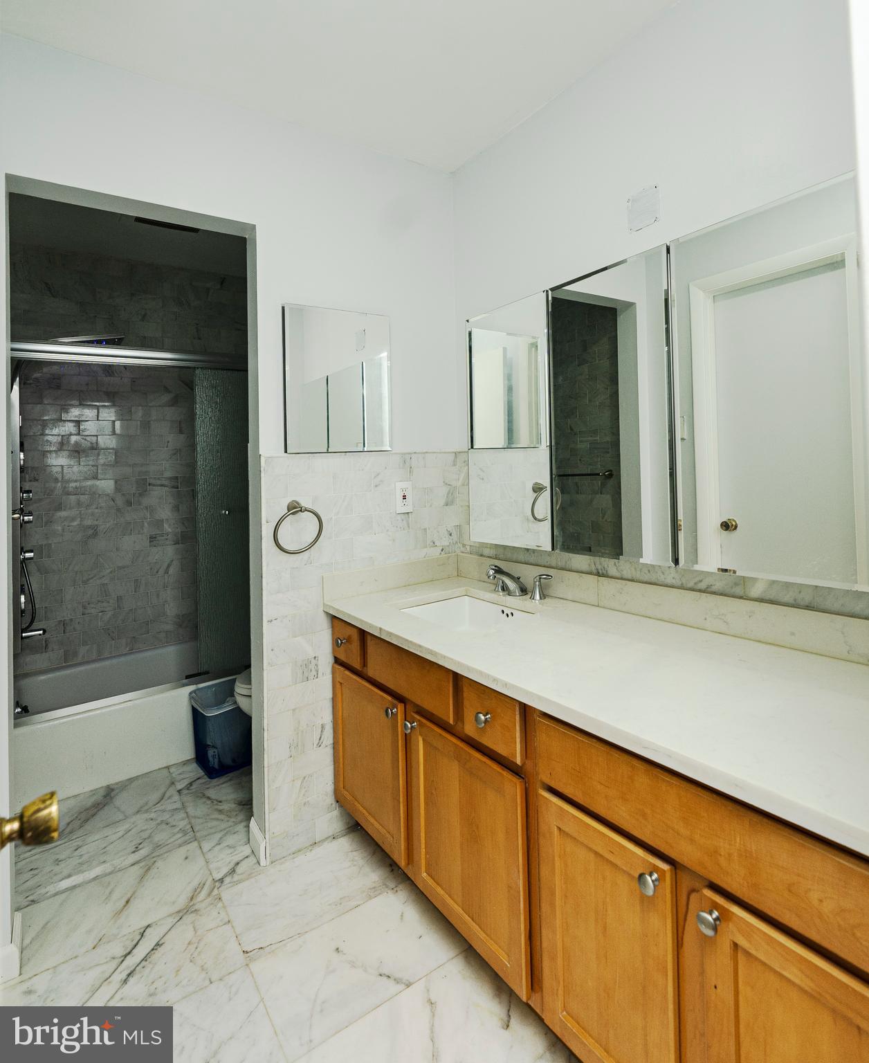 OLD CREEK ESTATES - Residential