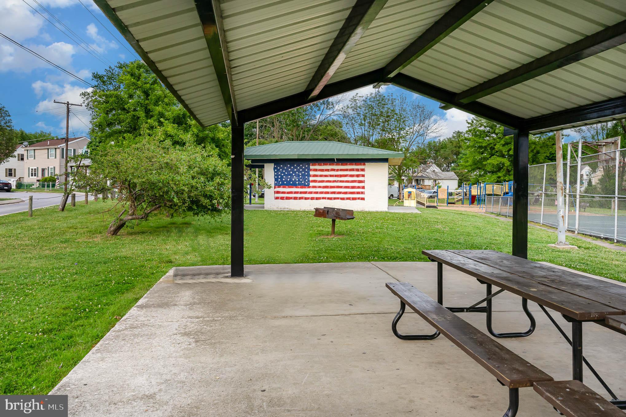 NORTH POINT VILLAGE - Residential