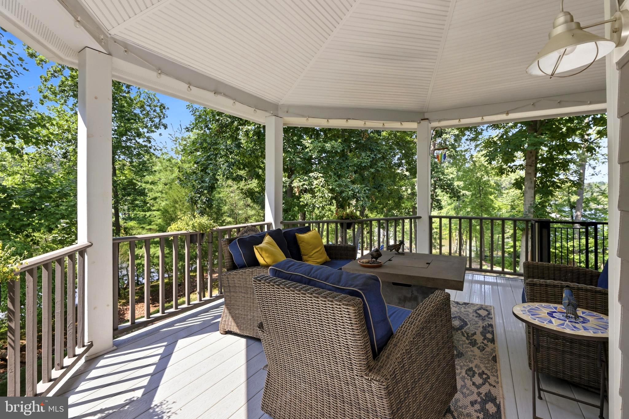 130 ARUNDEL BEACH ROAD