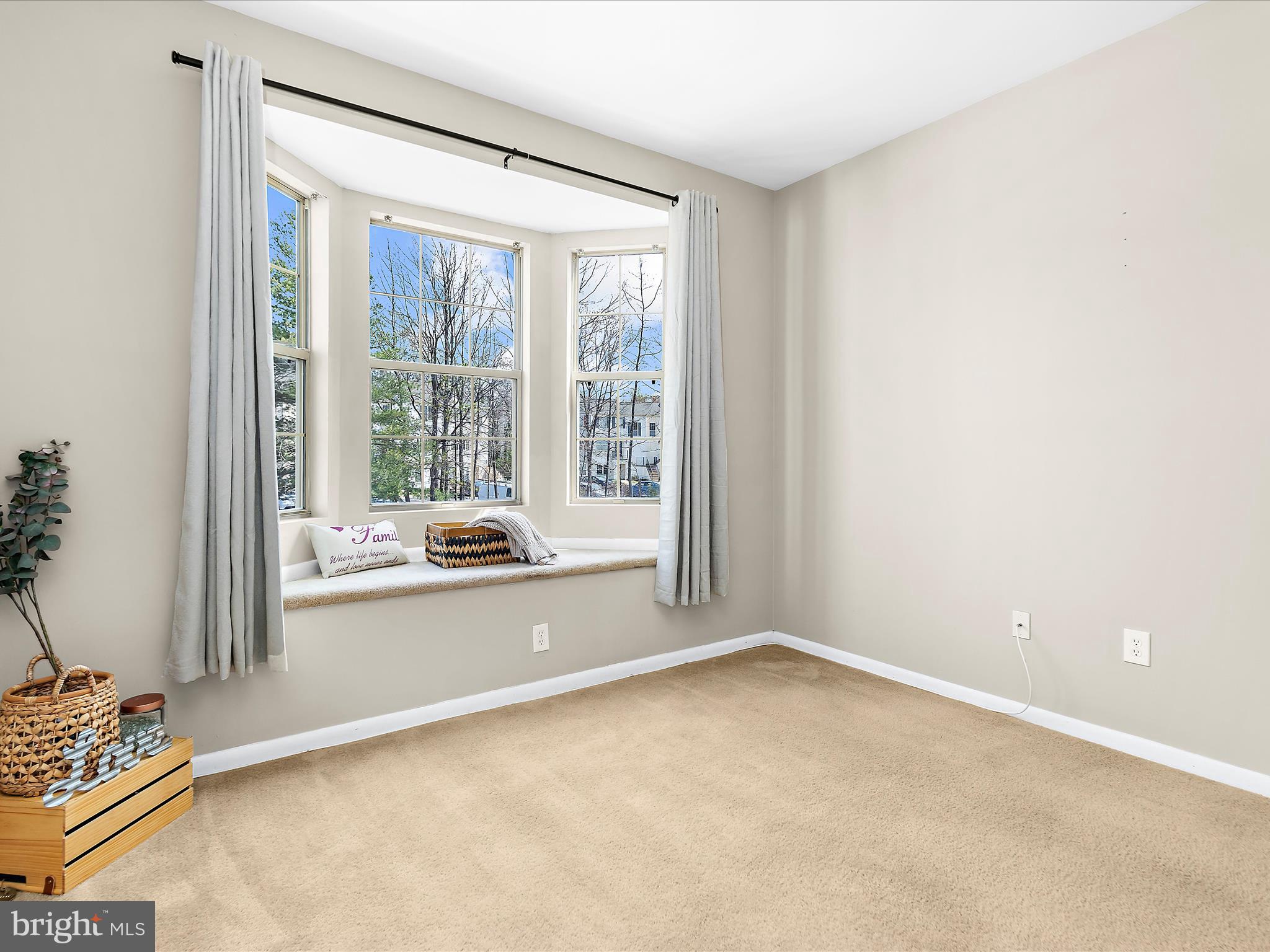 ANNAPOLIS OVERLOOK - Residential