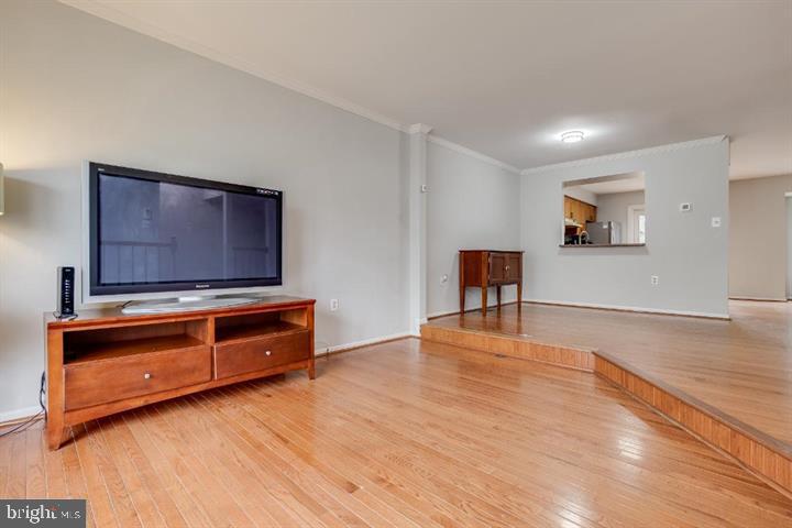 ASHBURN FARM - Residential Lease