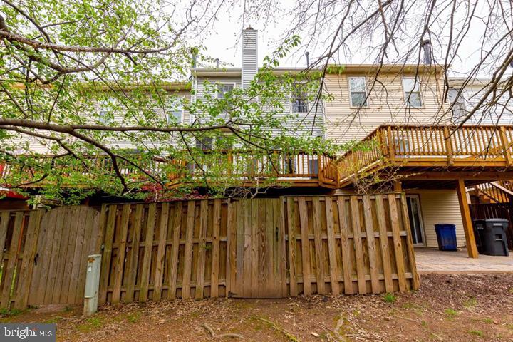 ASHBURN FARM - Residential Lease