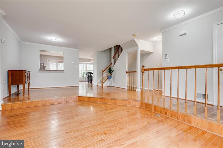 ASHBURN FARM - Residential Lease