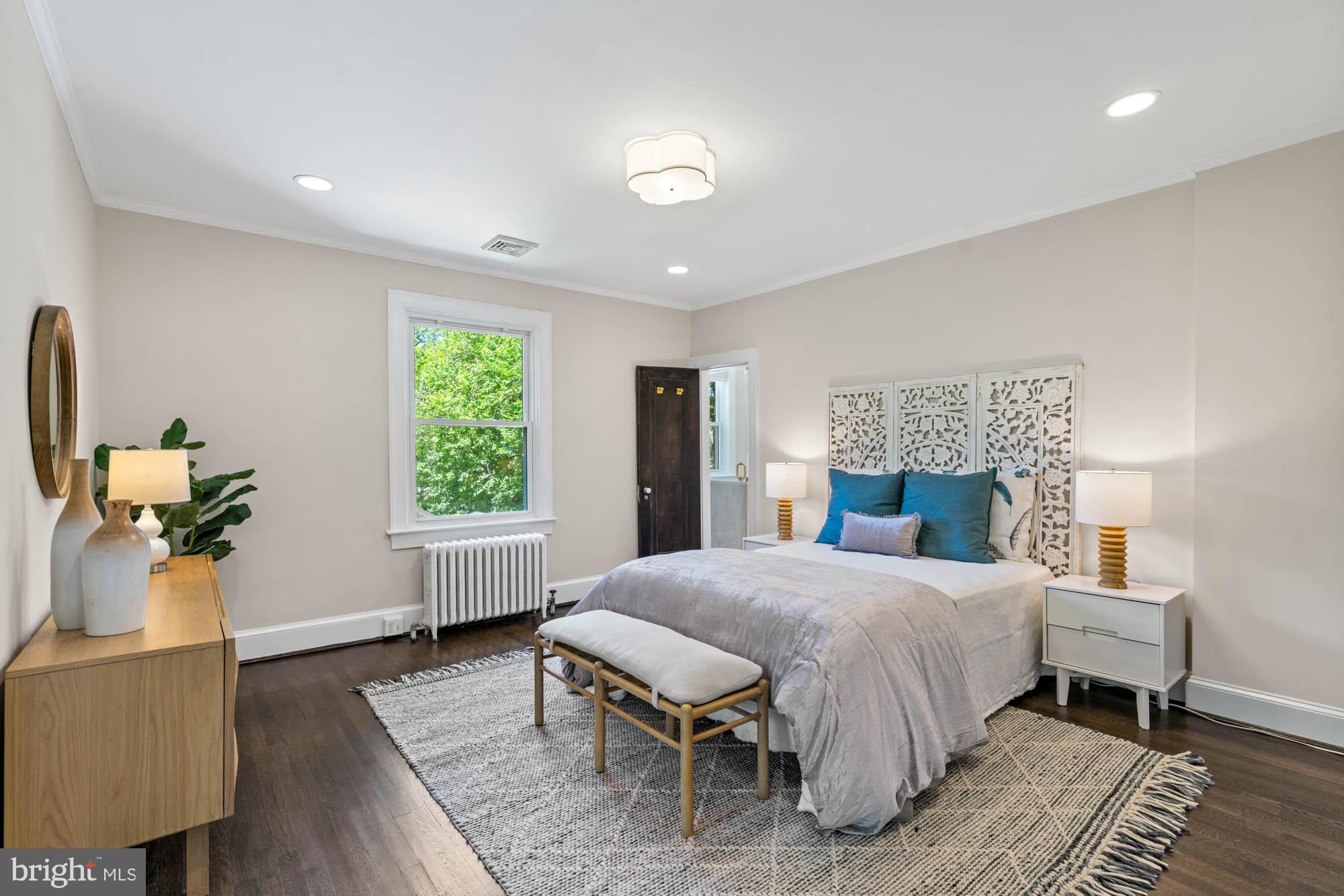 CHEVY CHASE VILLAGE - Residential