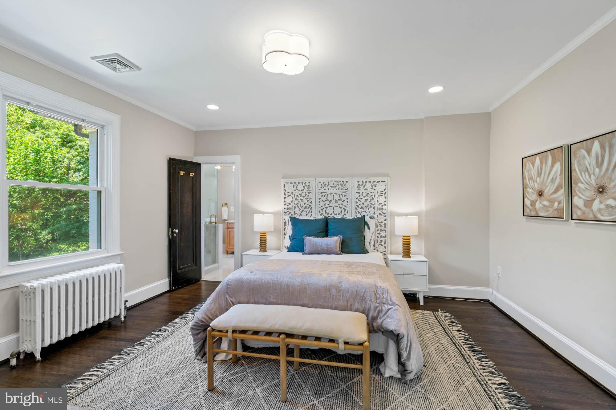 CHEVY CHASE VILLAGE - Residential