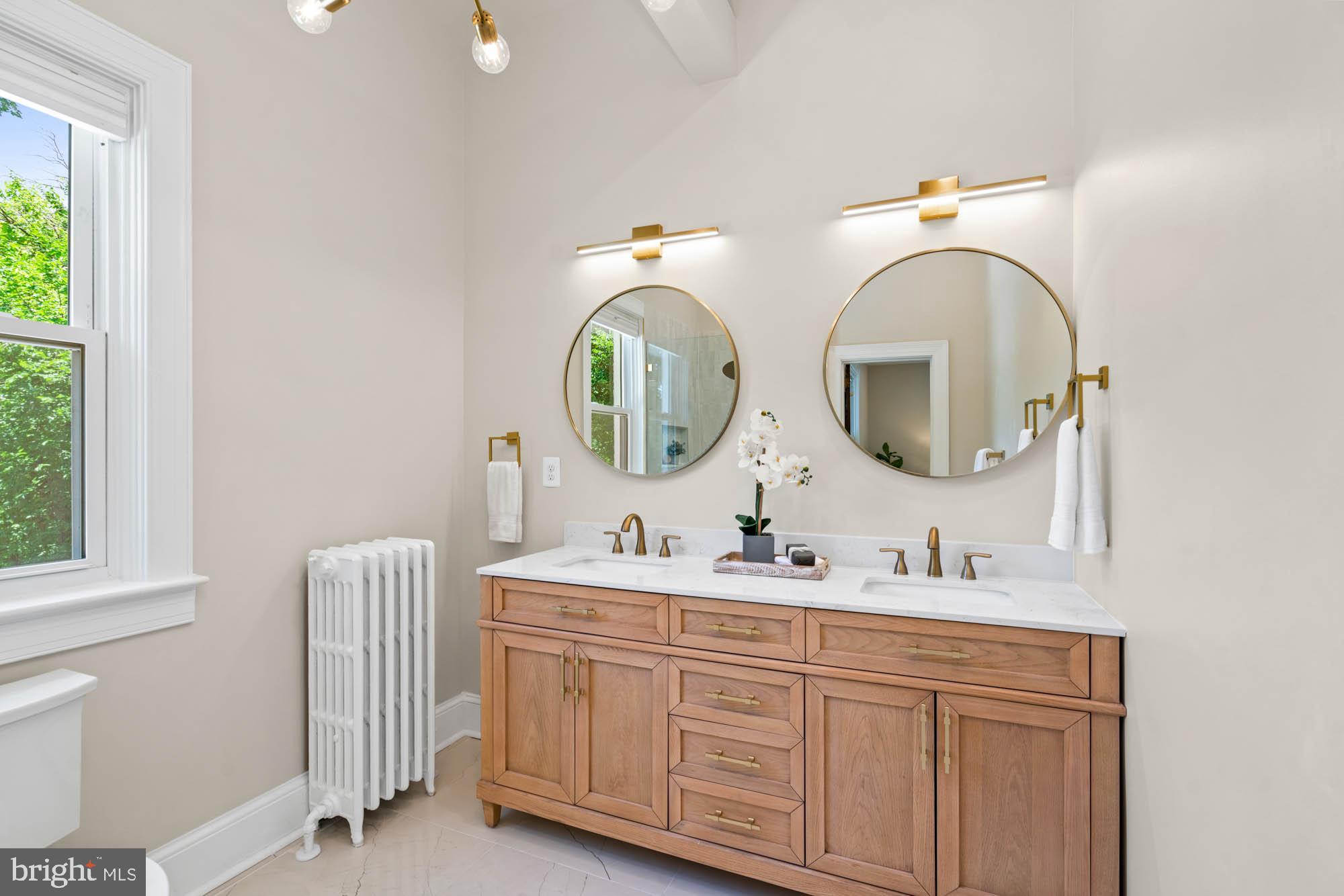 CHEVY CHASE VILLAGE - Residential