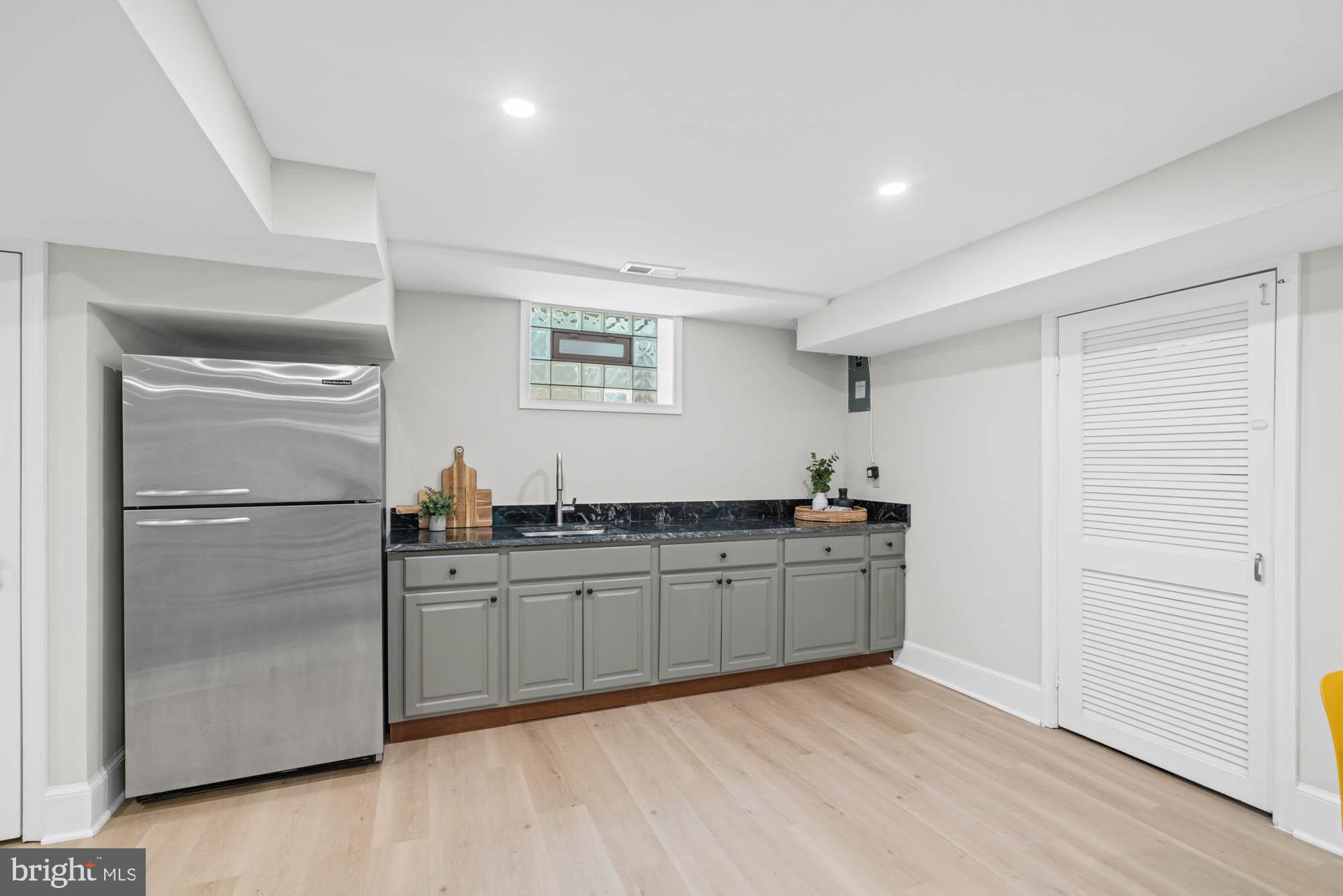 CHEVY CHASE VILLAGE - Residential