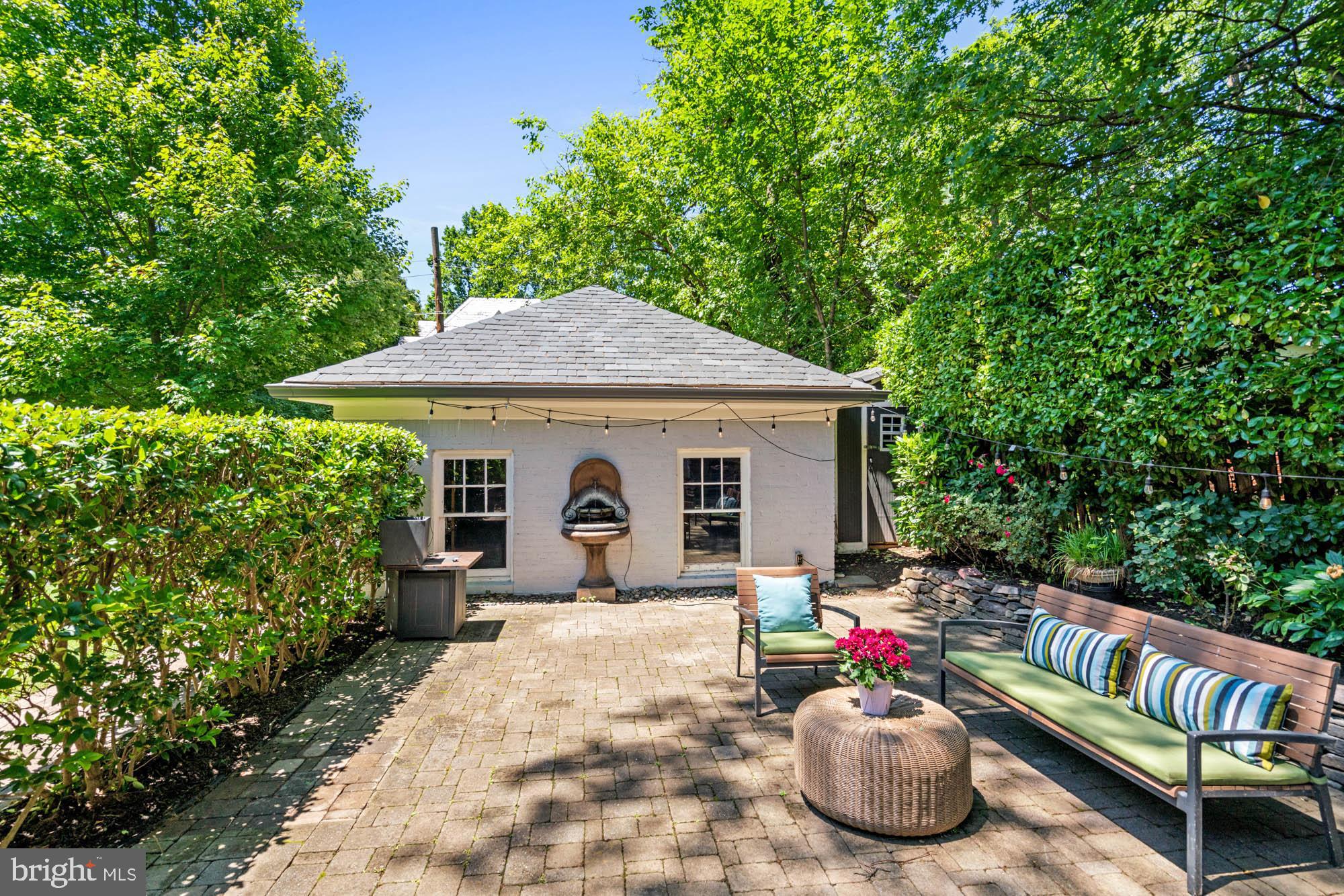 CHEVY CHASE VILLAGE - Residential