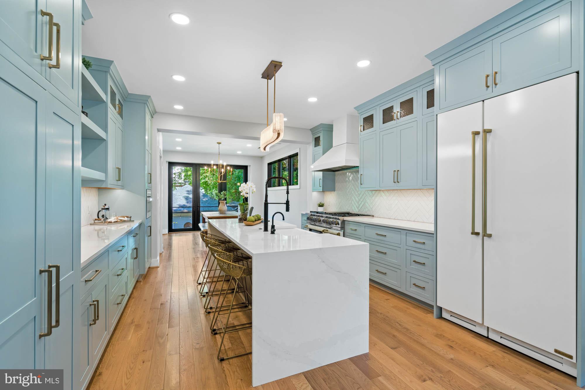 CHEVY CHASE VILLAGE - Residential