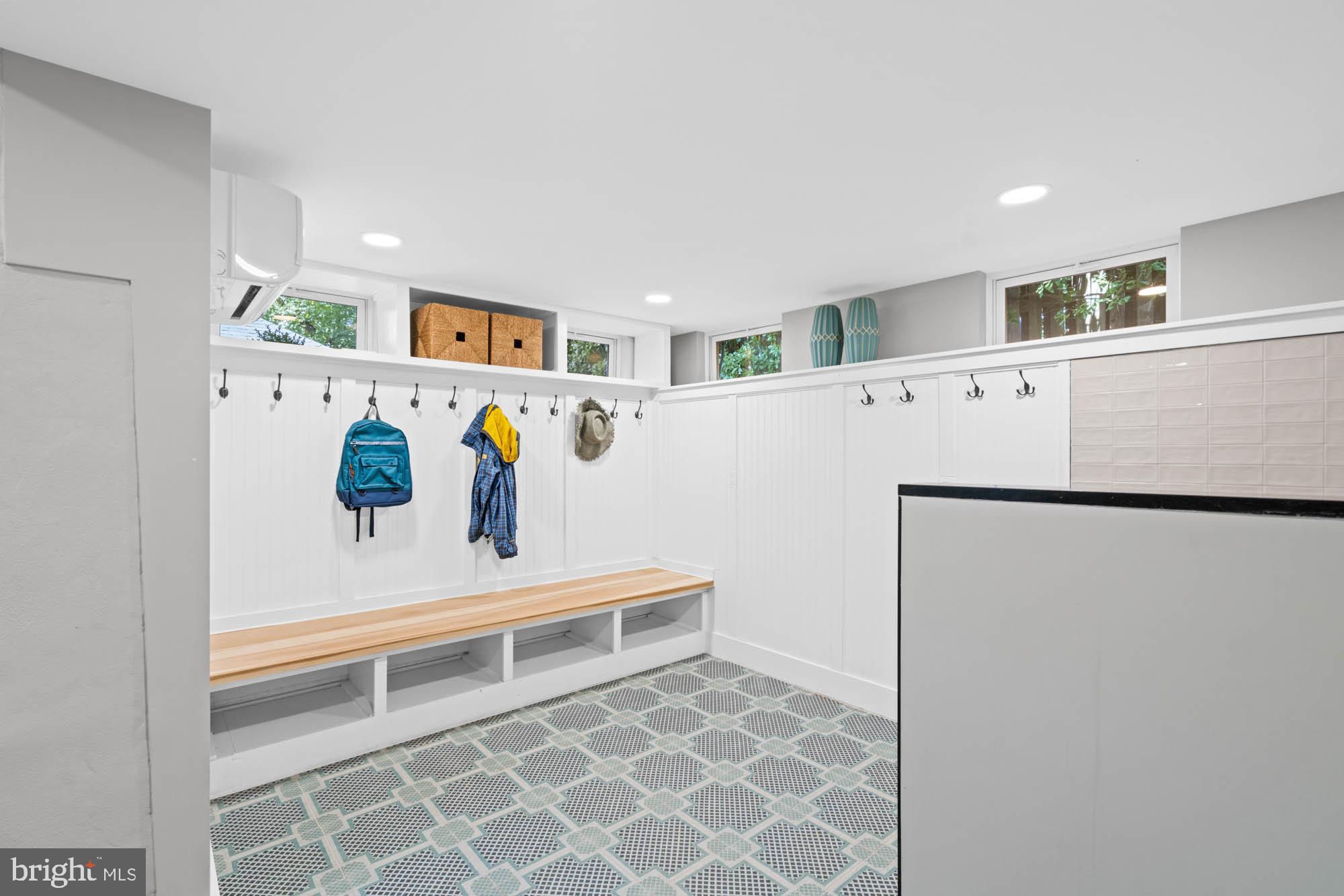 CHEVY CHASE VILLAGE - Residential