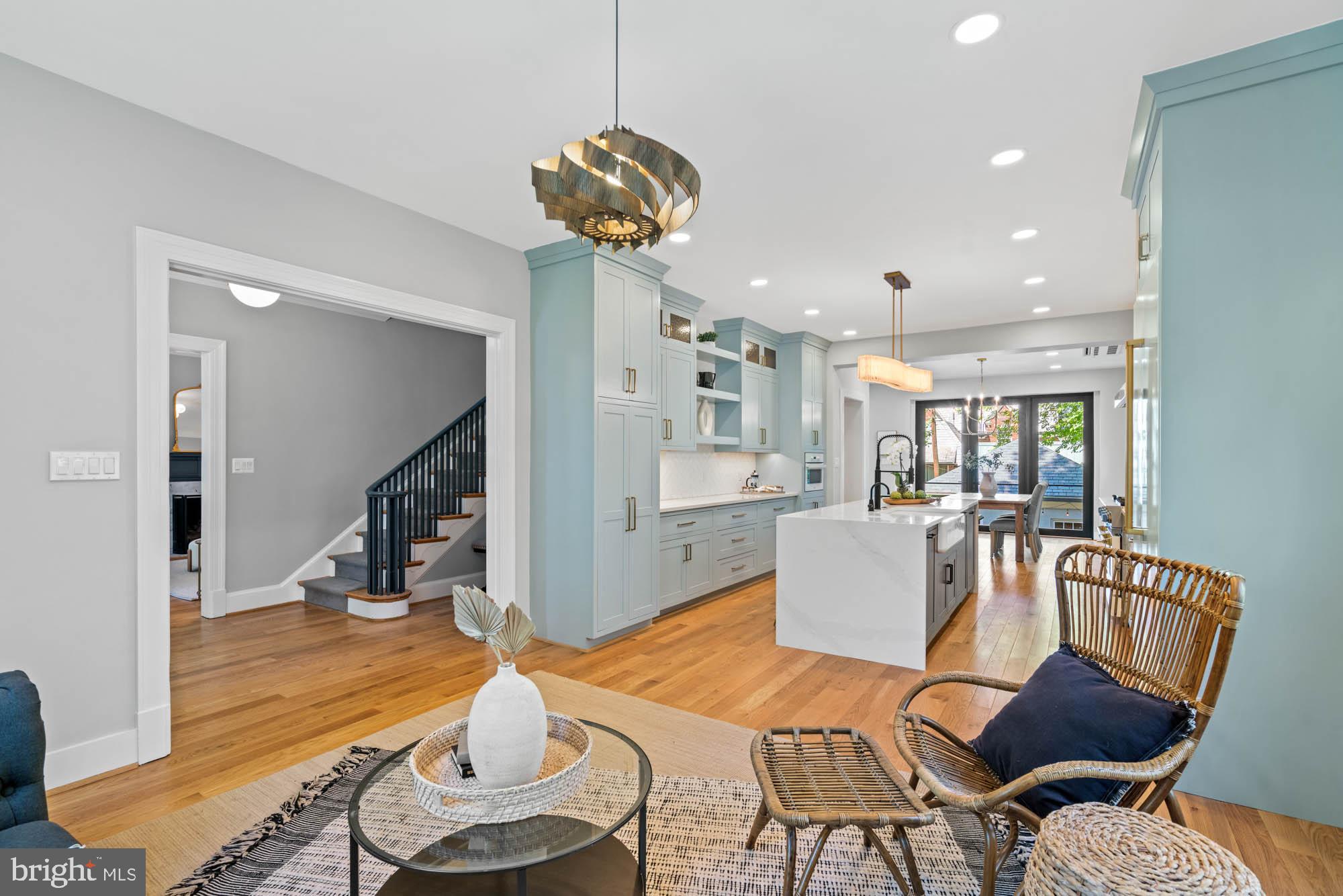 CHEVY CHASE VILLAGE - Residential