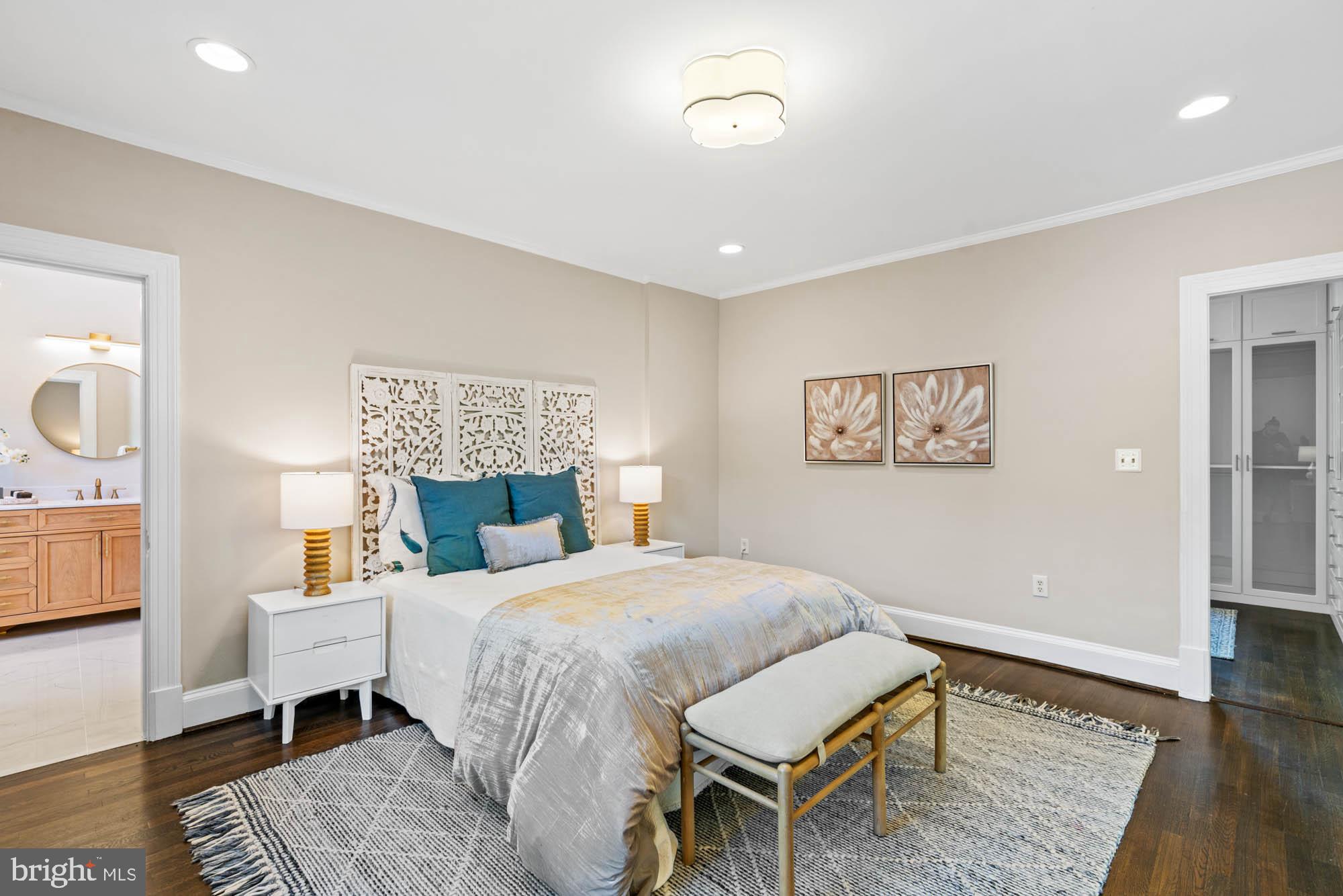 CHEVY CHASE VILLAGE - Residential