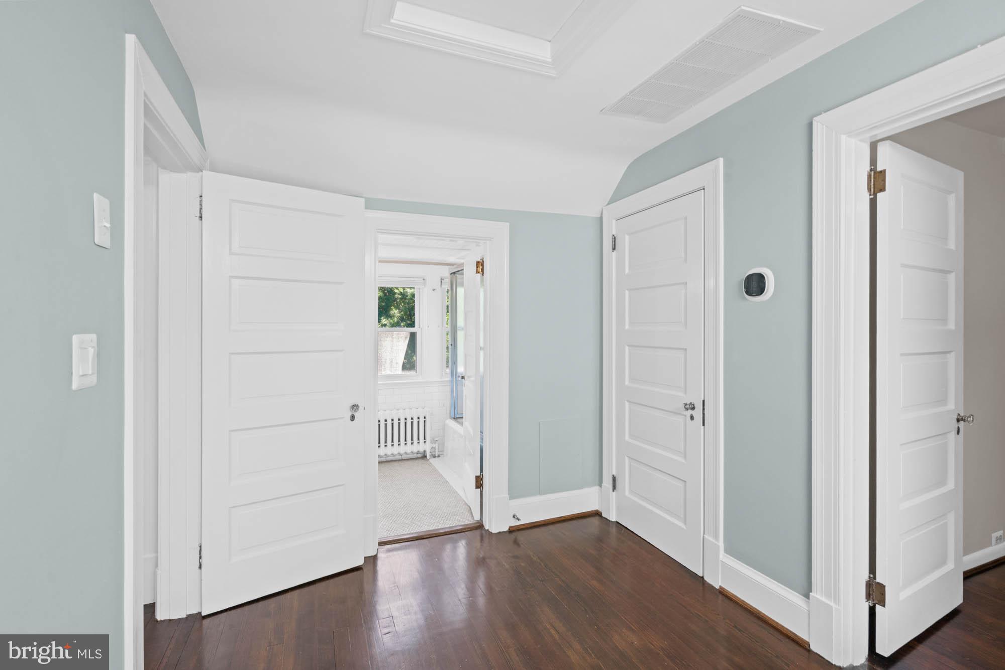 CHEVY CHASE VILLAGE - Residential