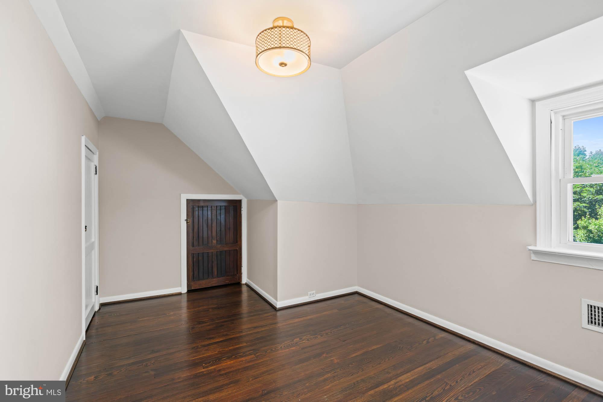 CHEVY CHASE VILLAGE - Residential