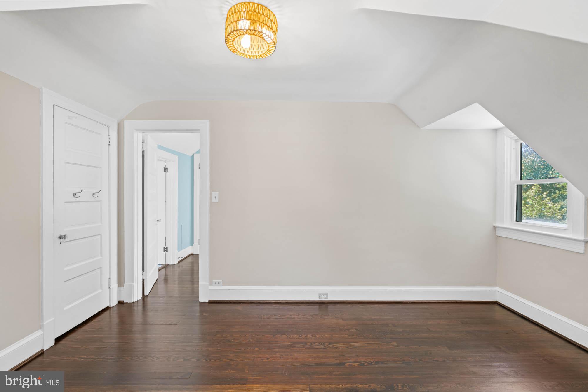 CHEVY CHASE VILLAGE - Residential