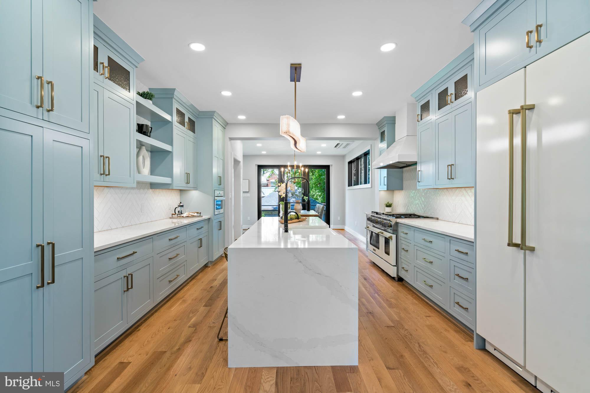 CHEVY CHASE VILLAGE - Residential