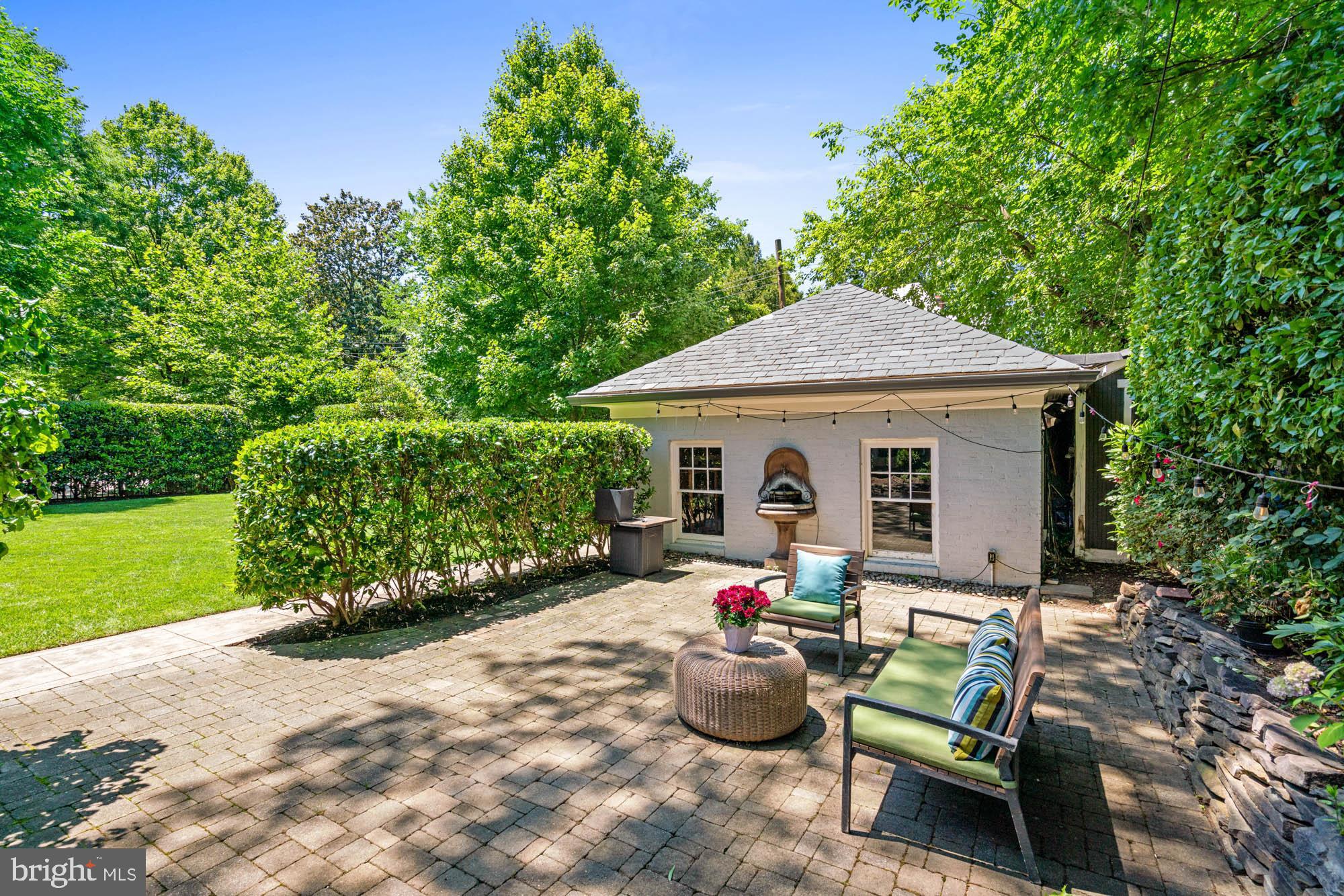 CHEVY CHASE VILLAGE - Residential