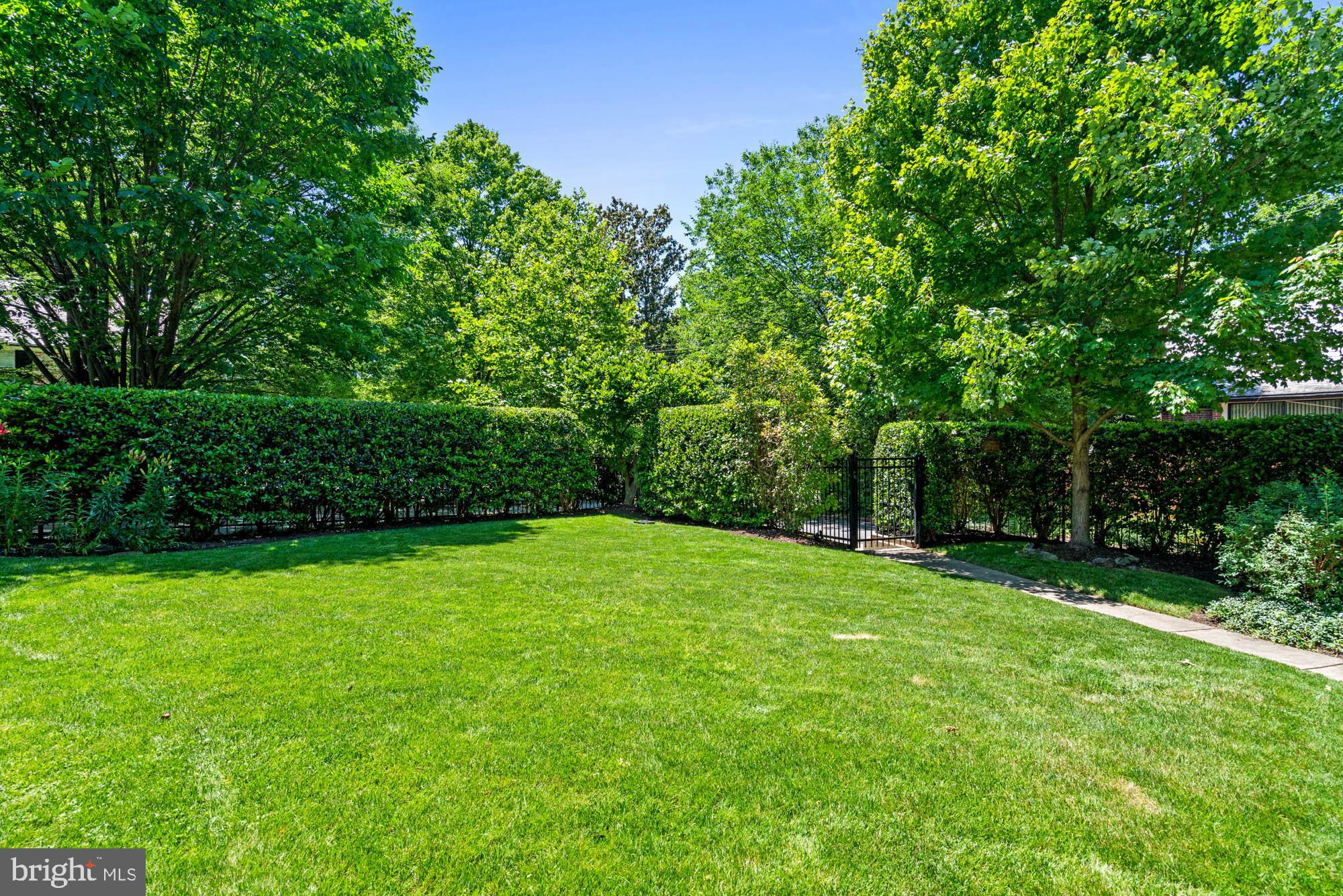 CHEVY CHASE VILLAGE - Residential