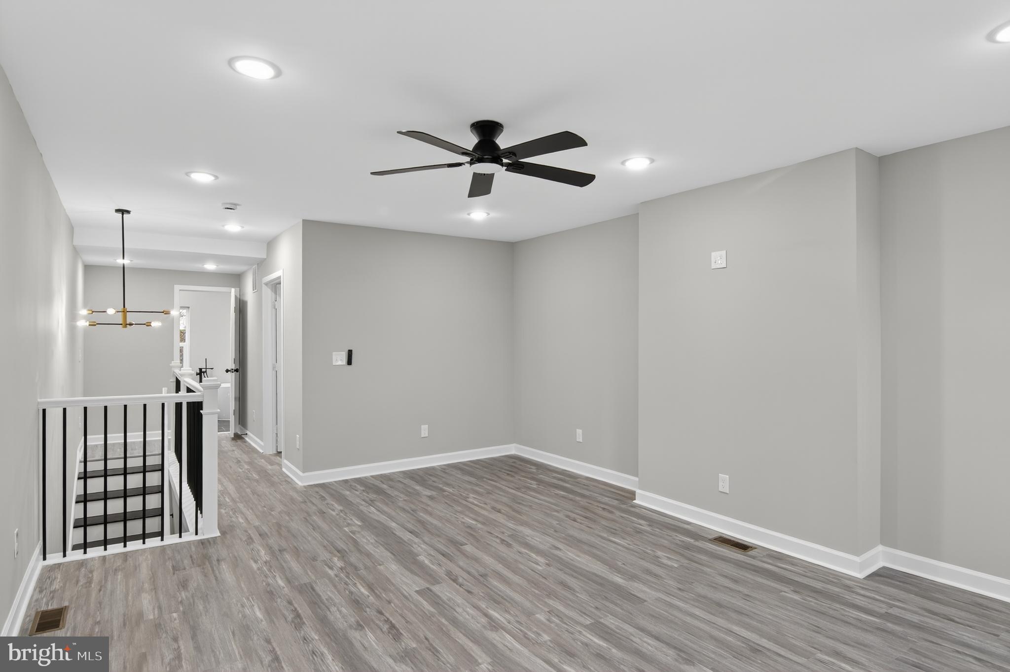 BROADWAY EAST - Residential
