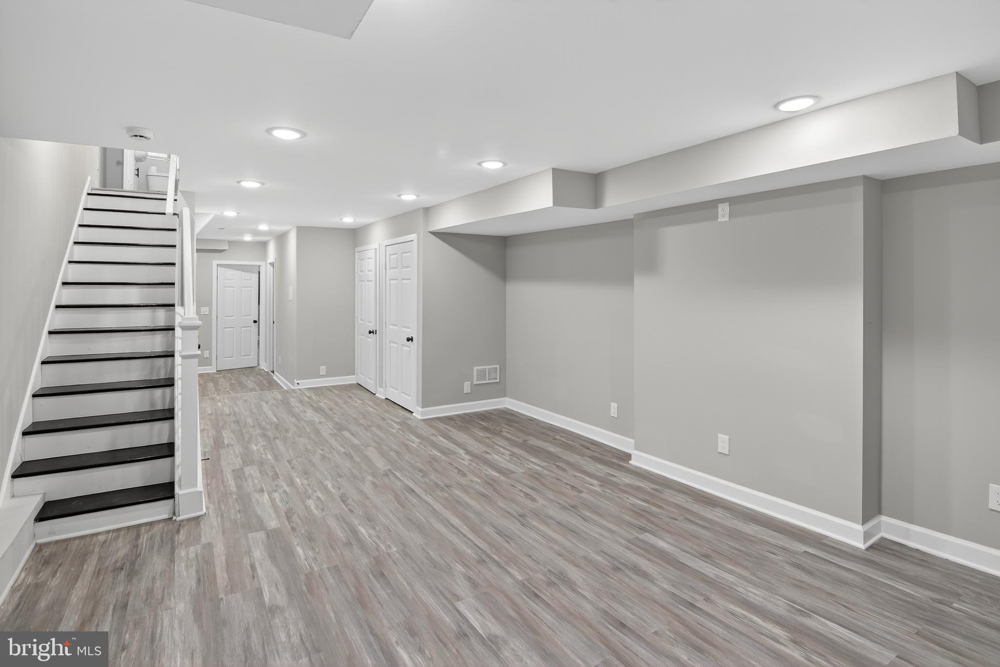 BROADWAY EAST - Residential
