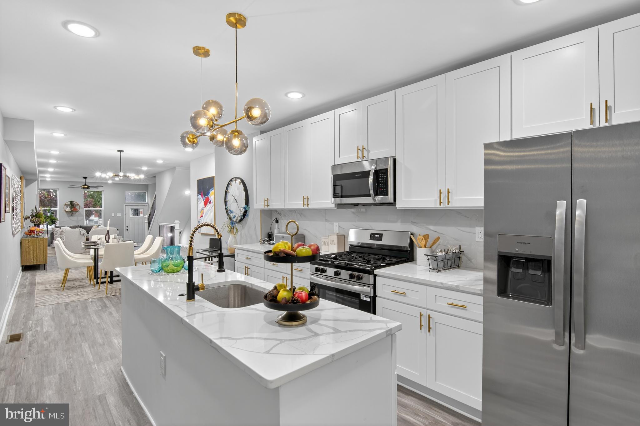 BROADWAY EAST - Residential
