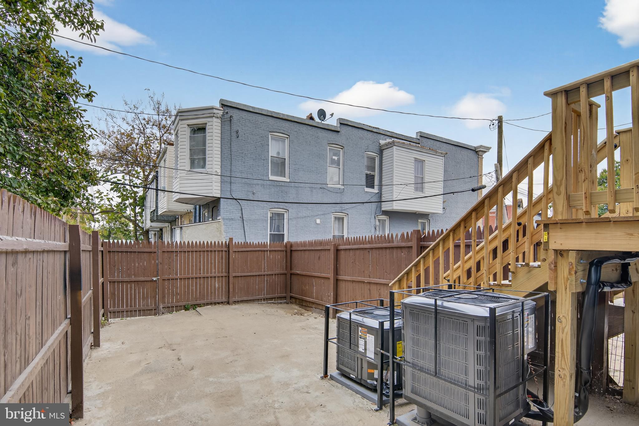 BROADWAY EAST - Residential