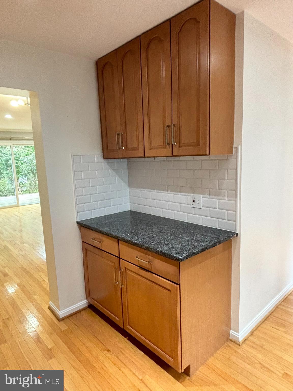 PLYMOUTH GARDENS - Residential Lease