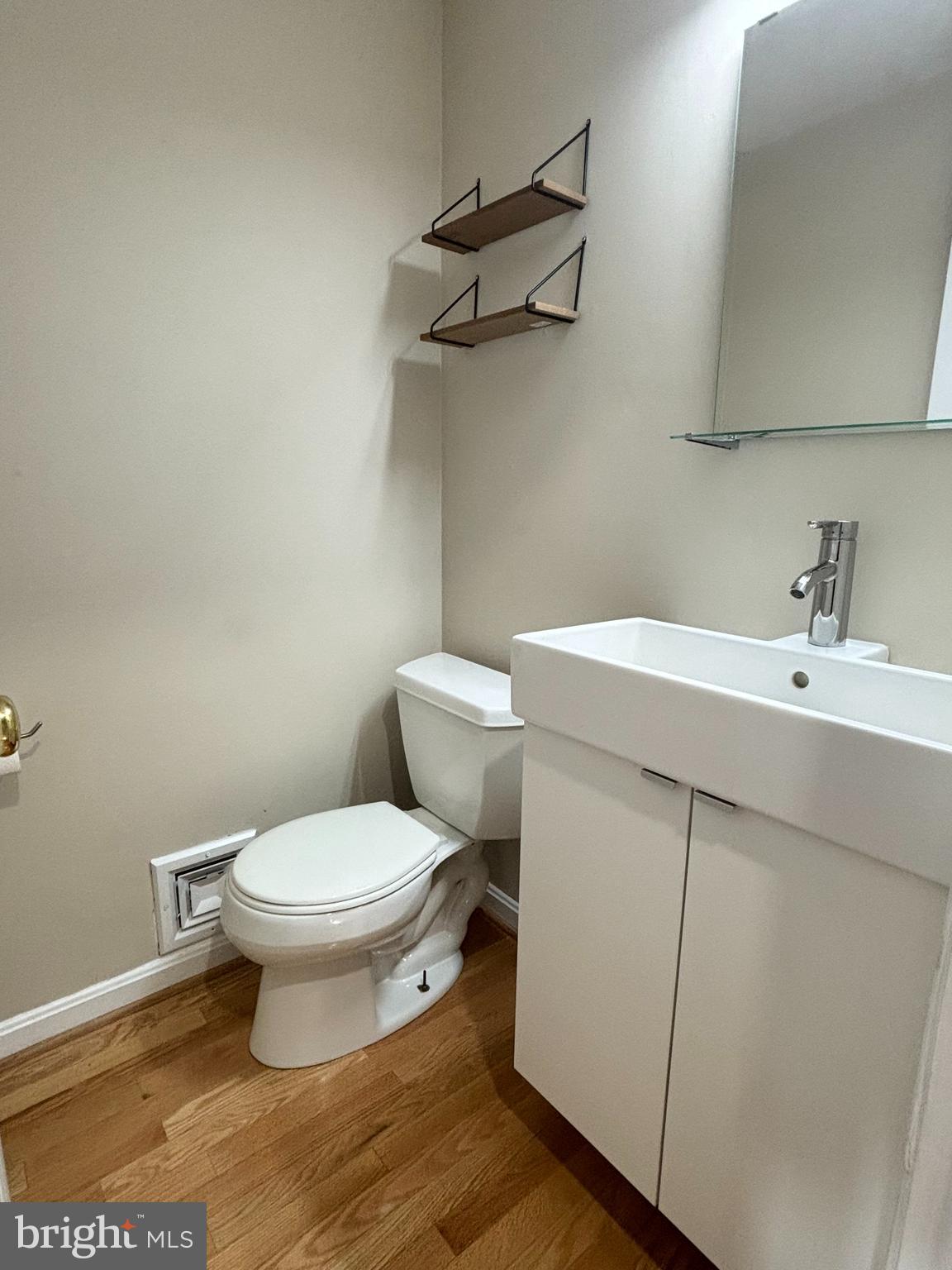 PLYMOUTH GARDENS - Residential Lease