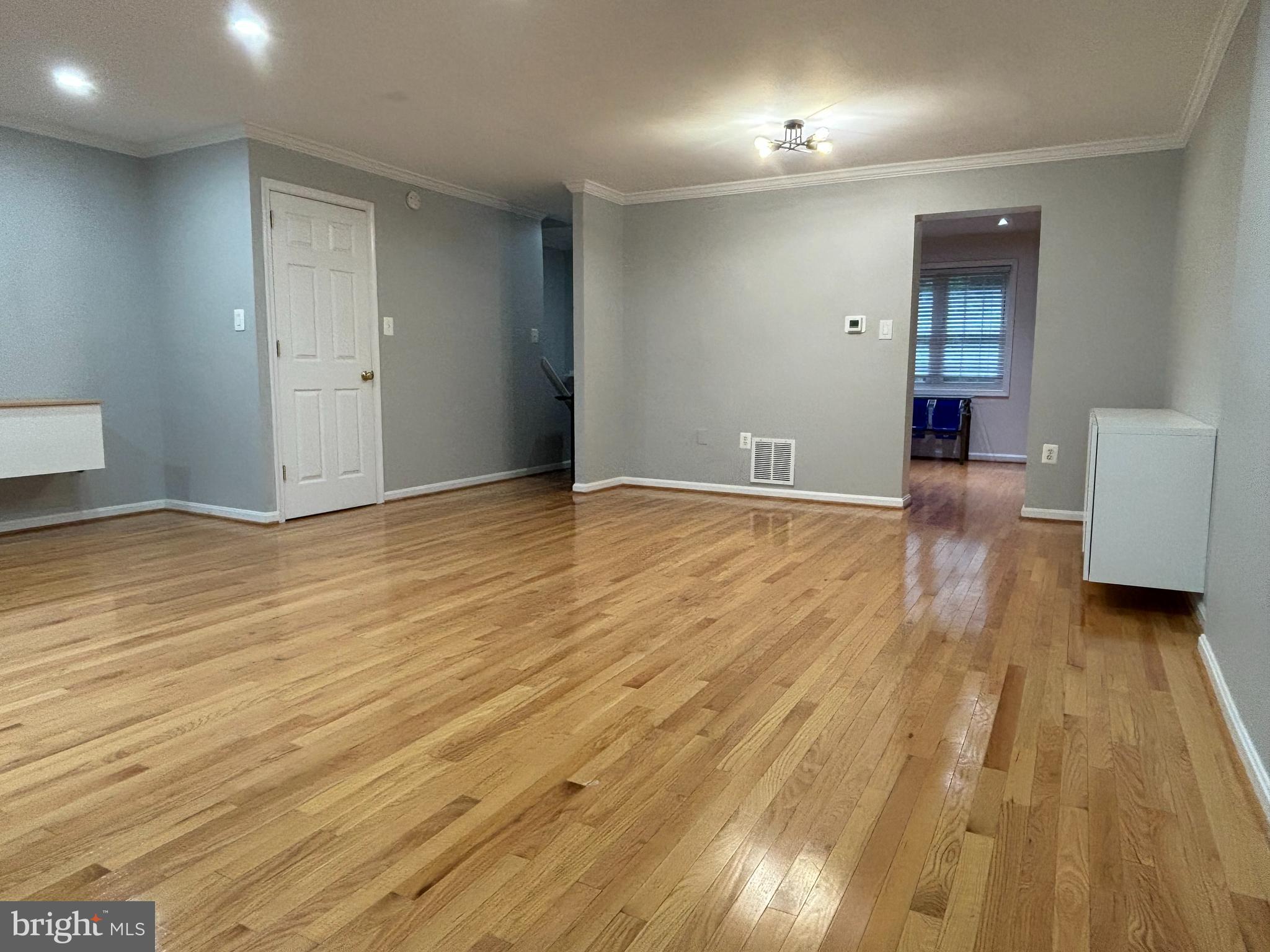 PLYMOUTH GARDENS - Residential Lease