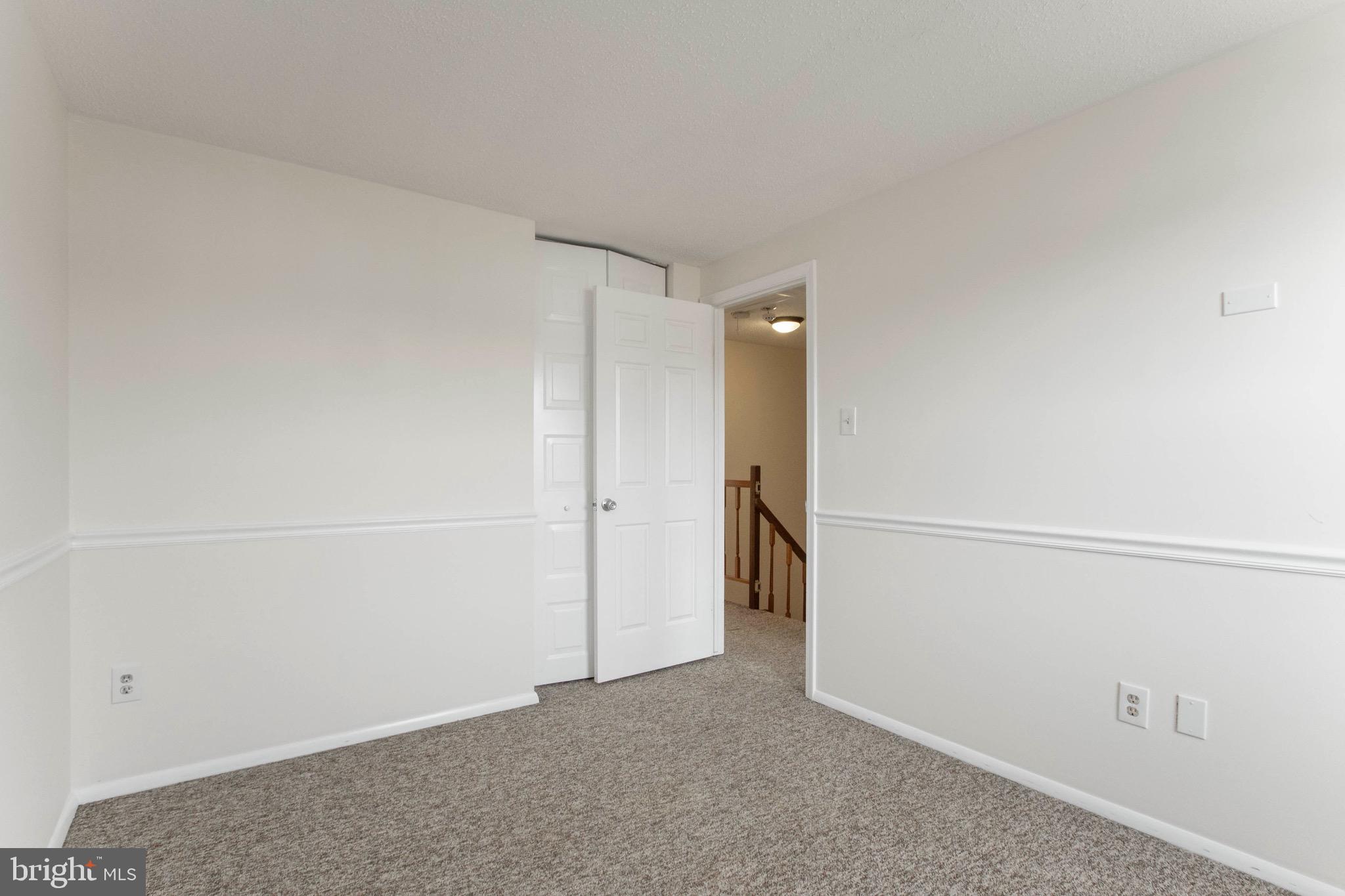 D EVEREUX WEST - Residential Lease