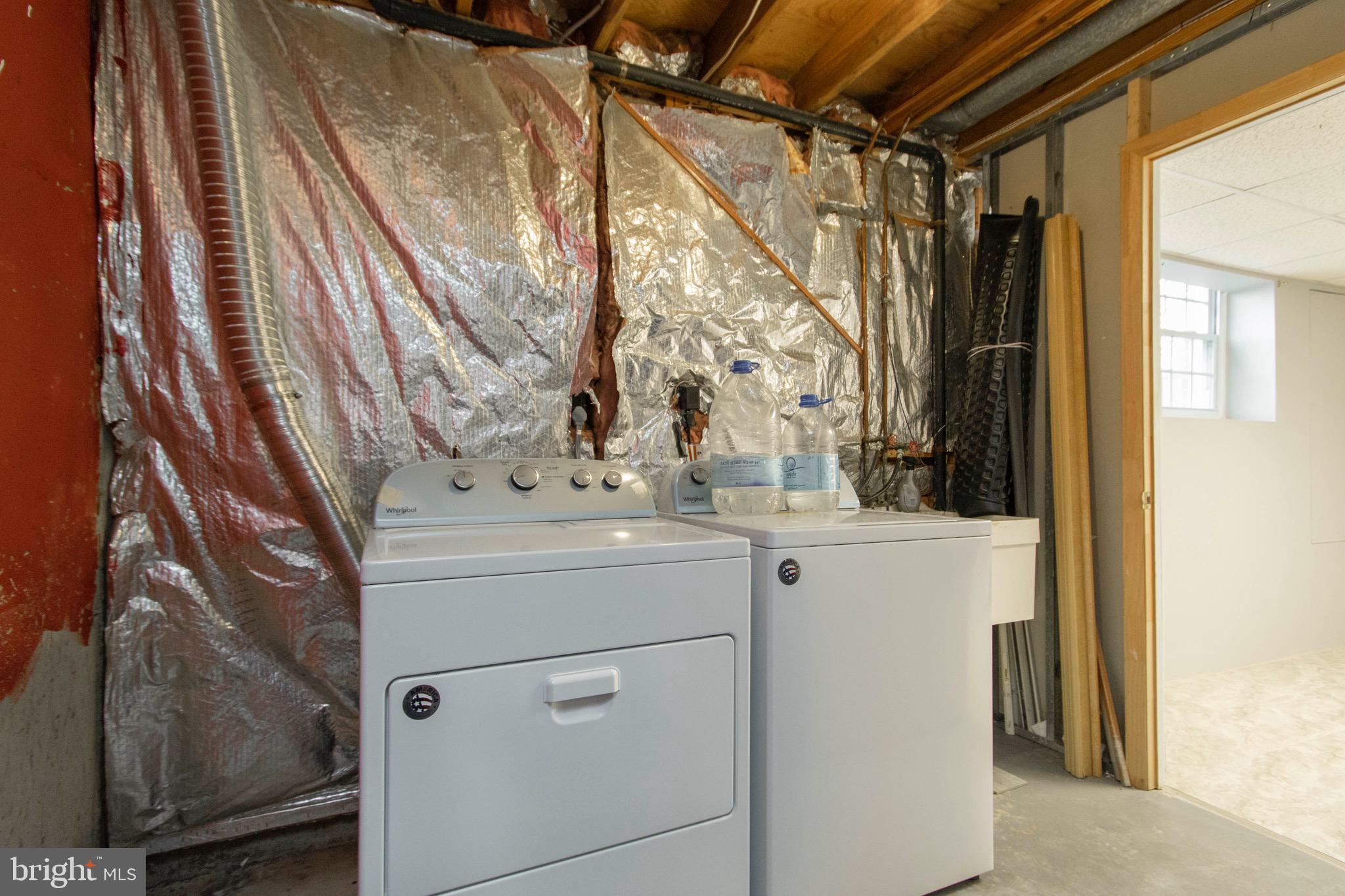 D EVEREUX WEST - Residential Lease