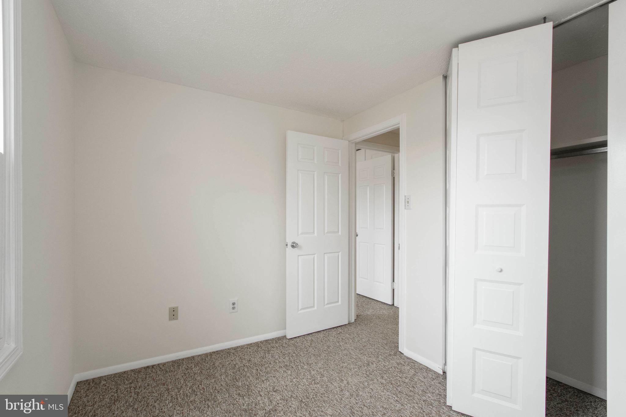 D EVEREUX WEST - Residential Lease