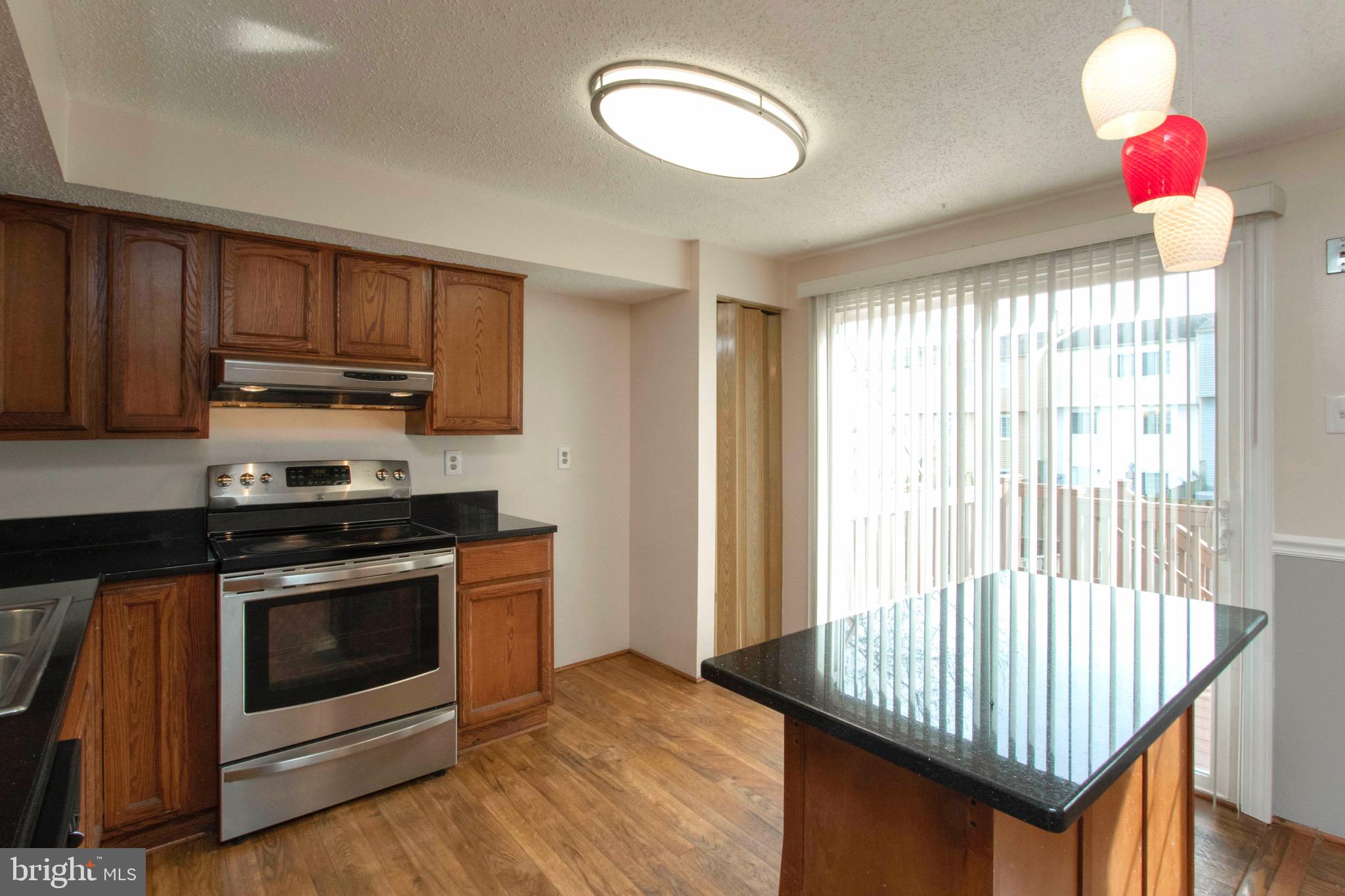 D EVEREUX WEST - Residential Lease