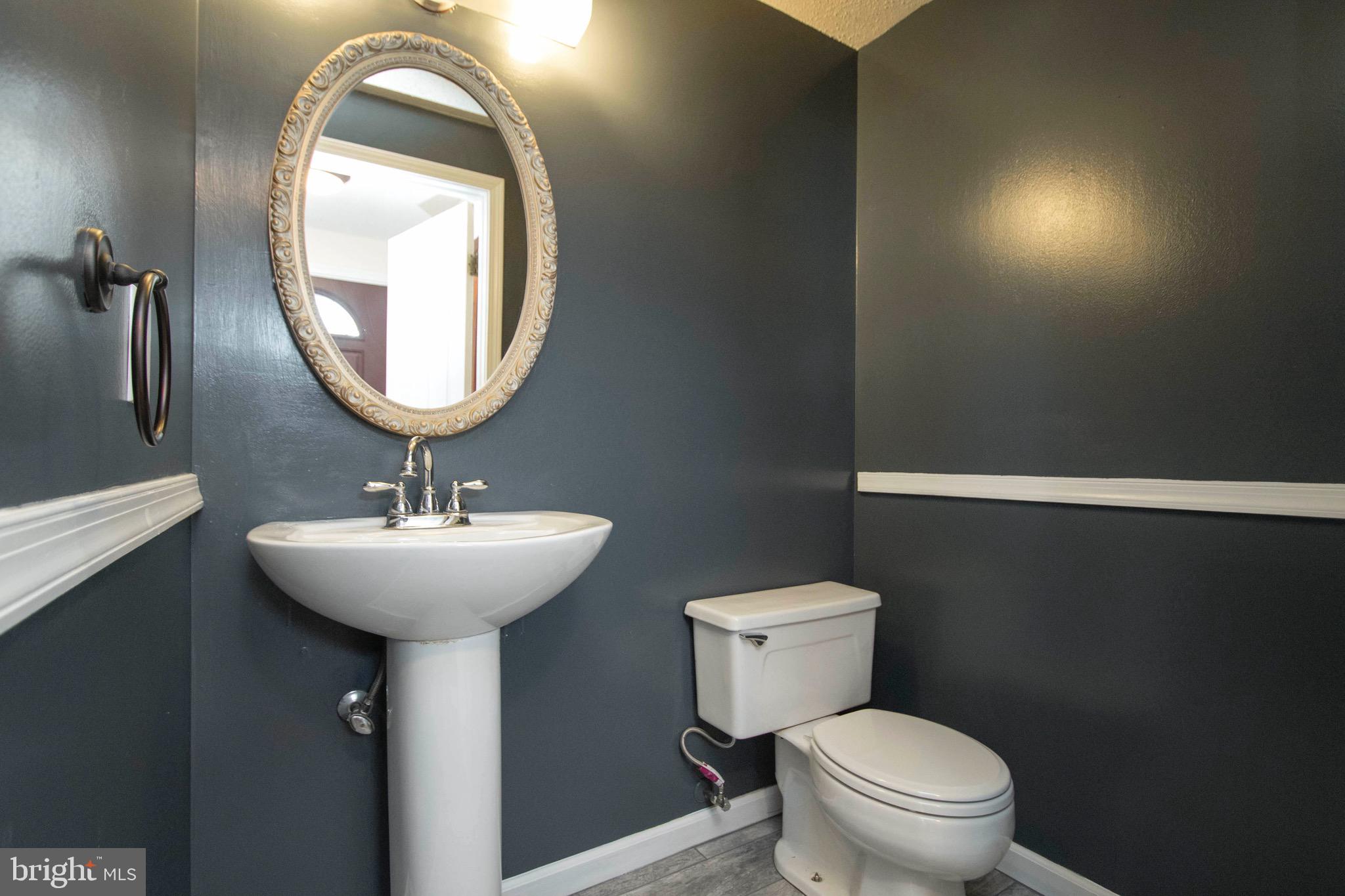 D EVEREUX WEST - Residential Lease