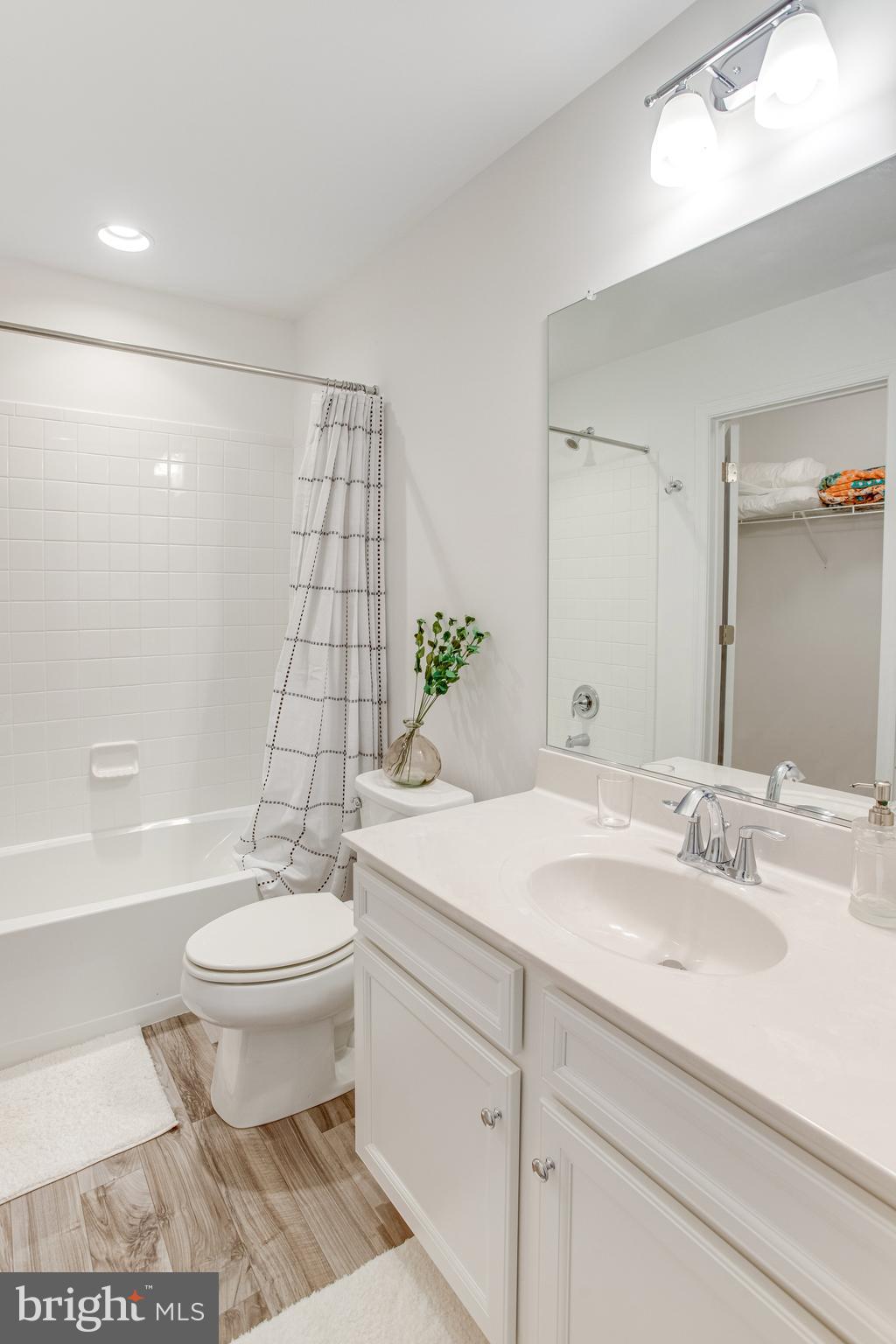 EMBREY MILL - Residential