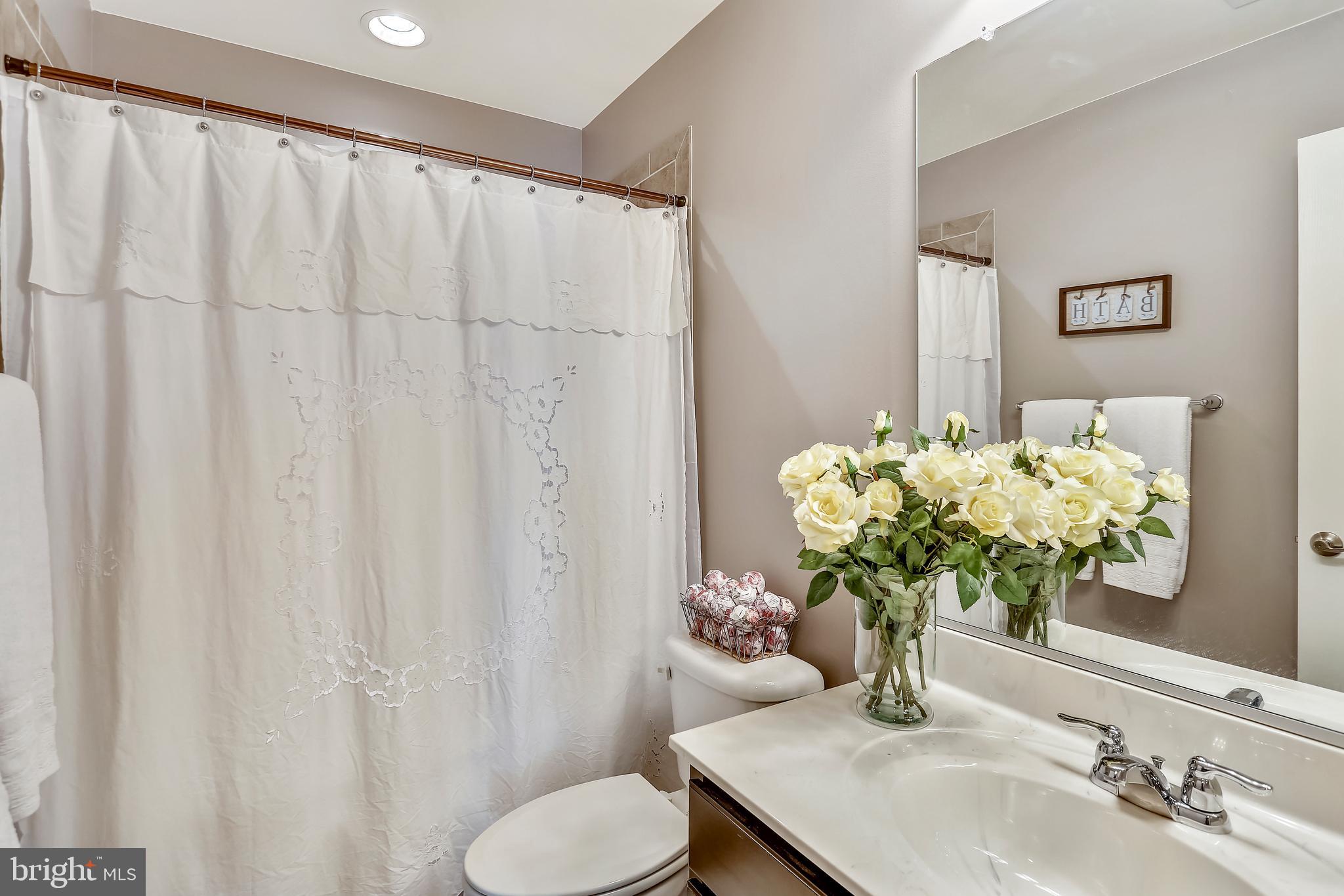 NORTH BROOK - Residential