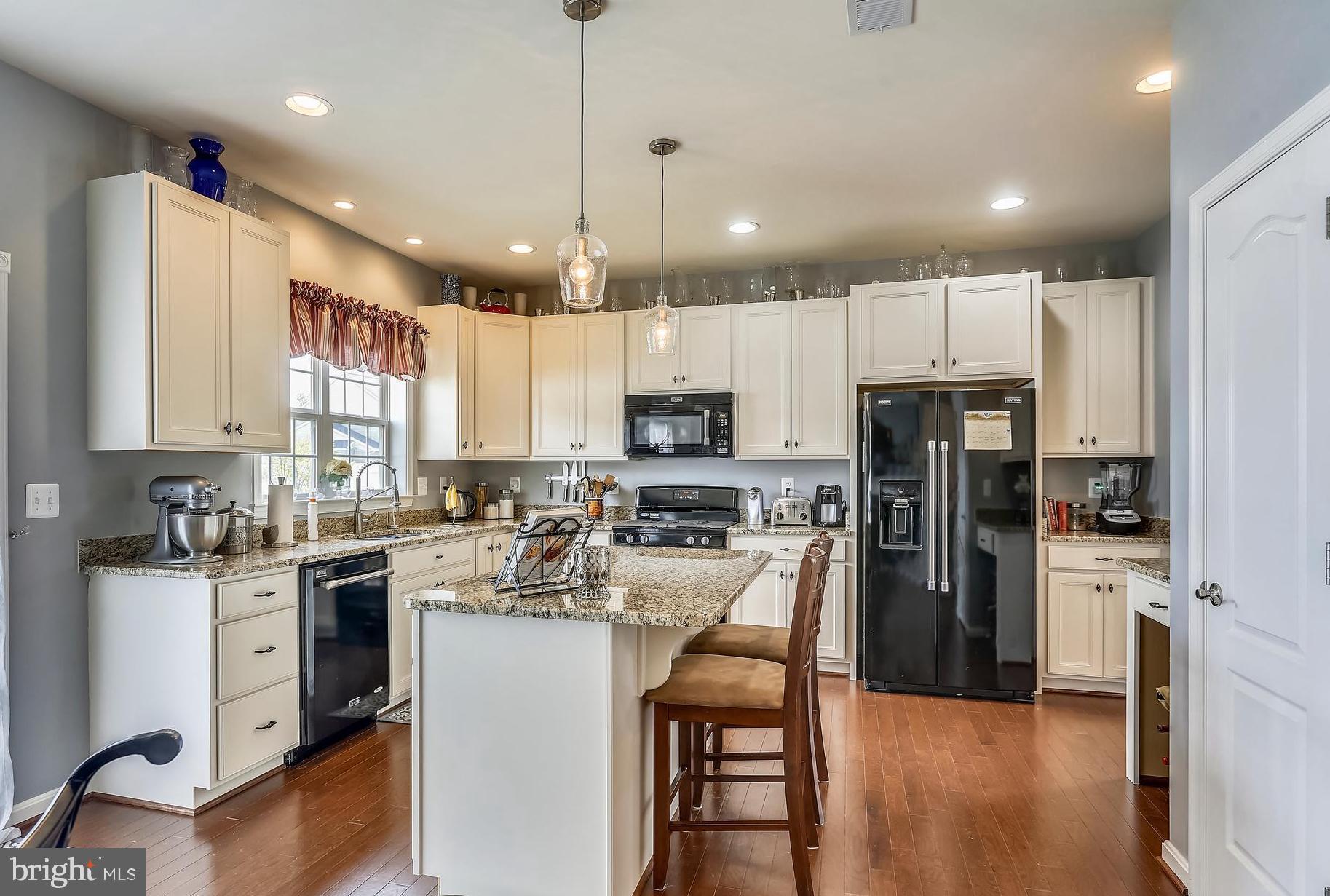 NORTH BROOK - Residential