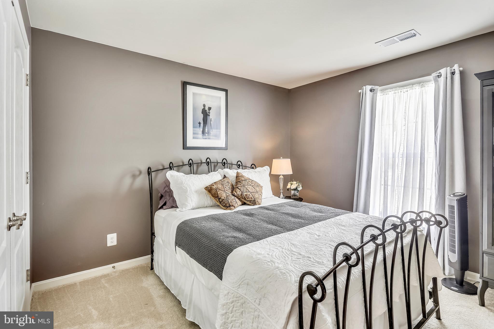 NORTH BROOK - Residential