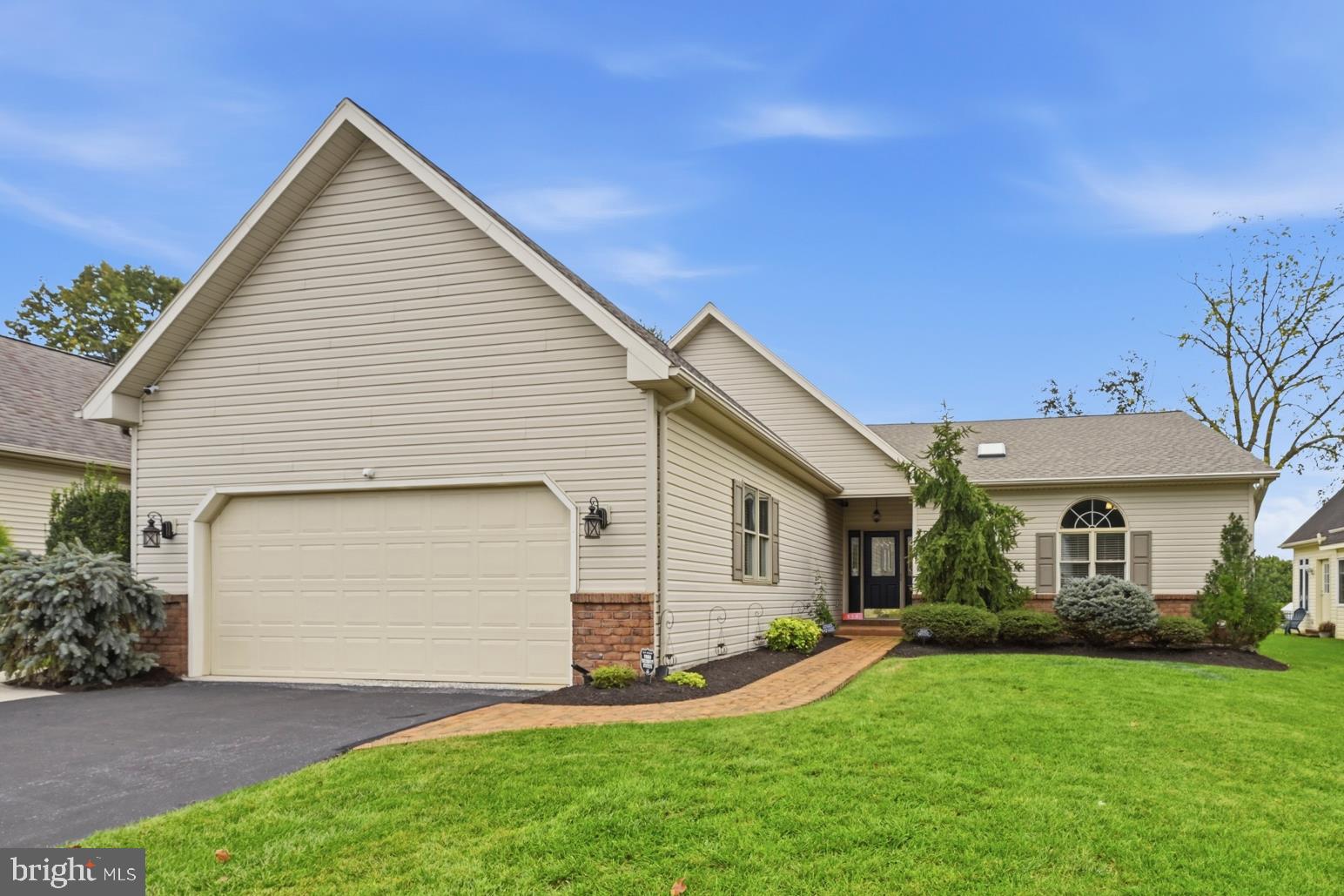 514 WATERSIDE CIRCLE