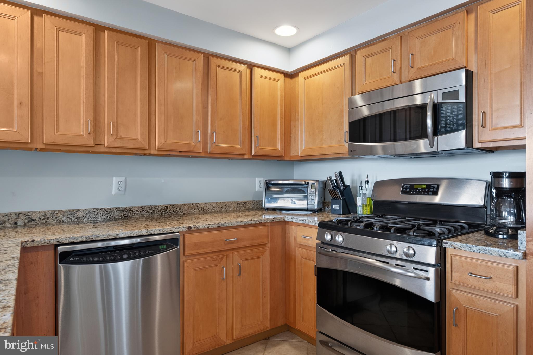 ELAN AT EAST MARKET - Residential