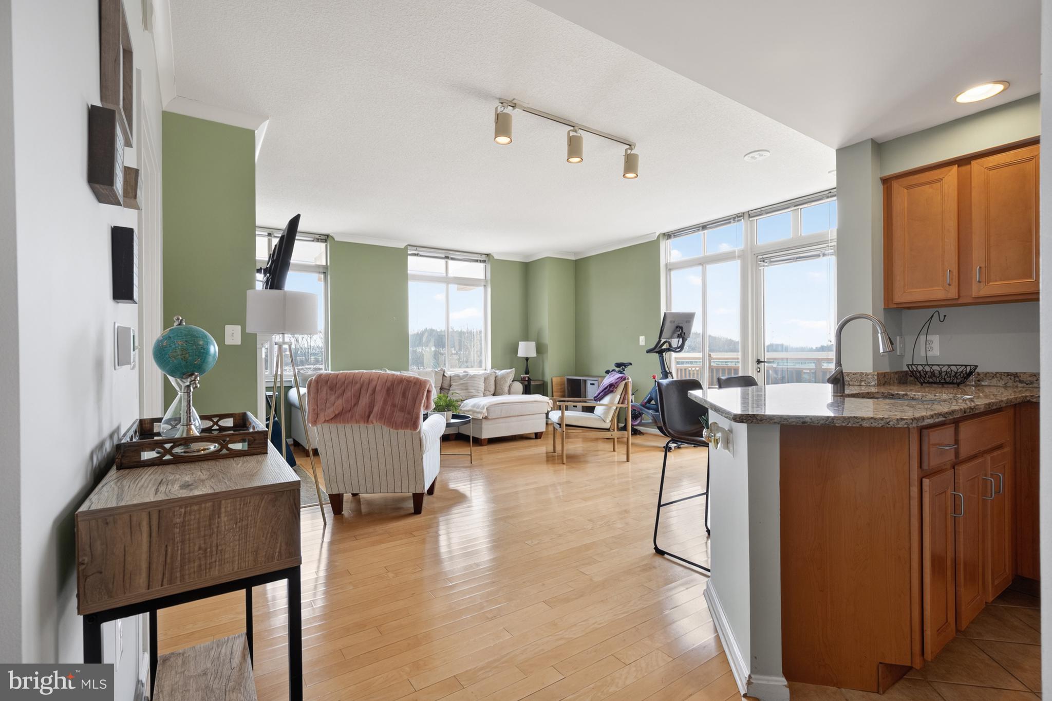 ELAN AT EAST MARKET - Residential