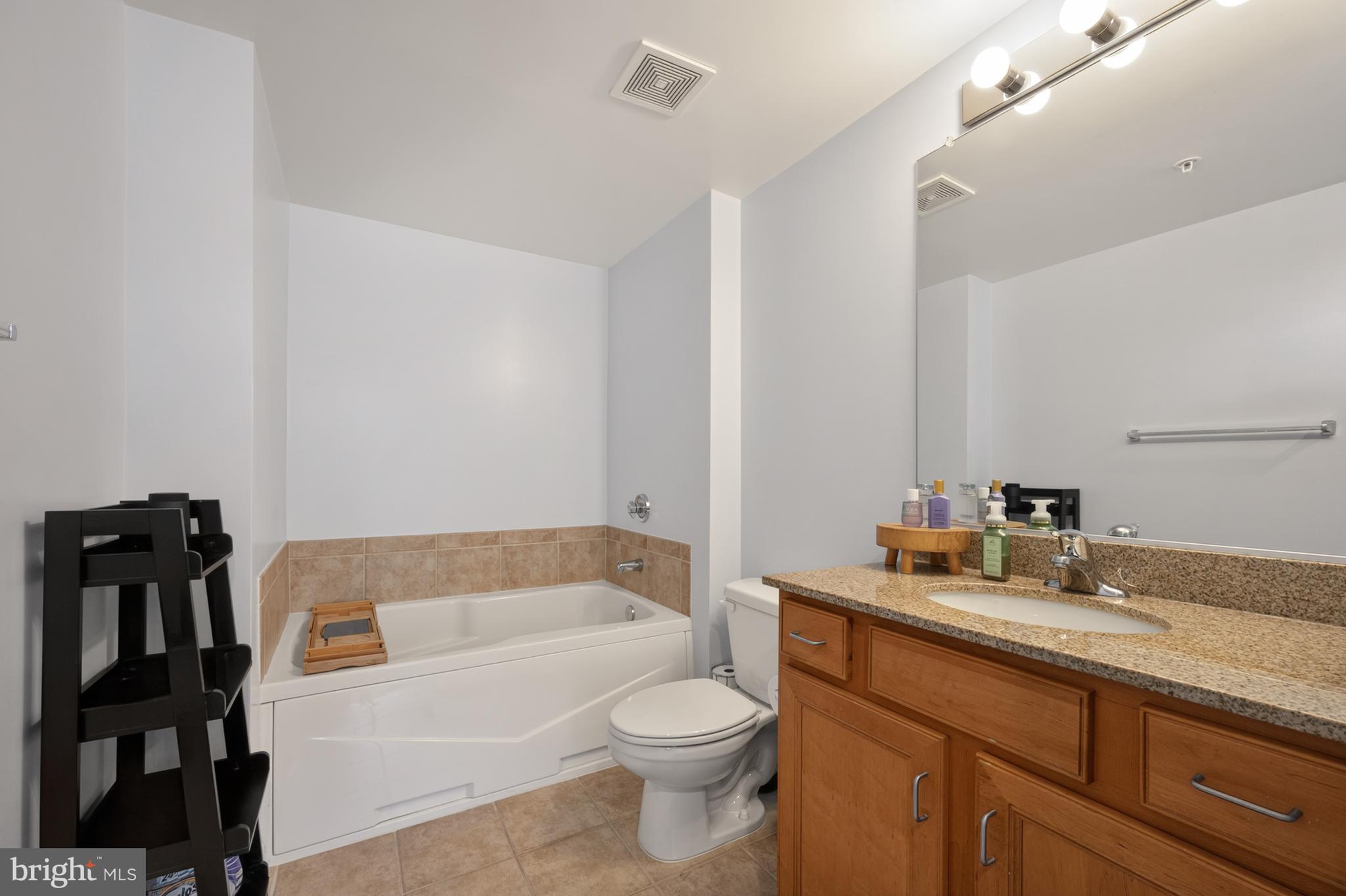 ELAN AT EAST MARKET - Residential