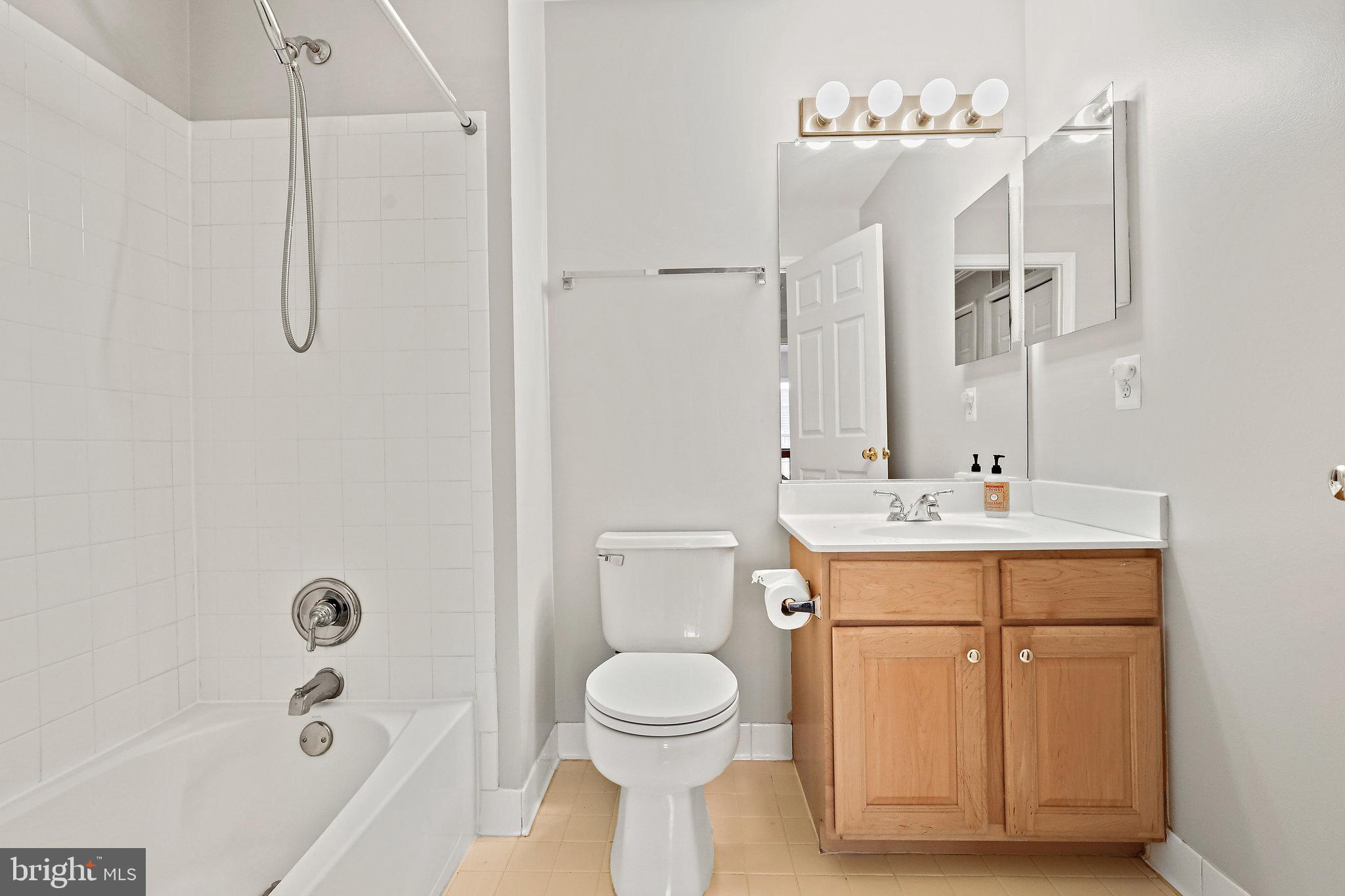 CAMERON STATION - Residential Lease