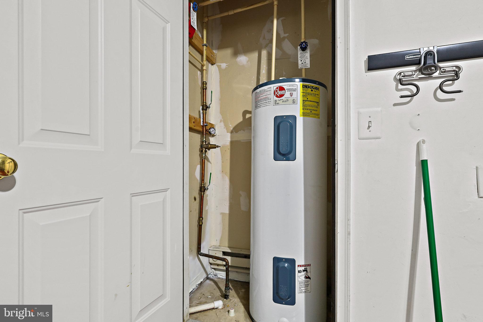 CAMERON STATION - Residential Lease