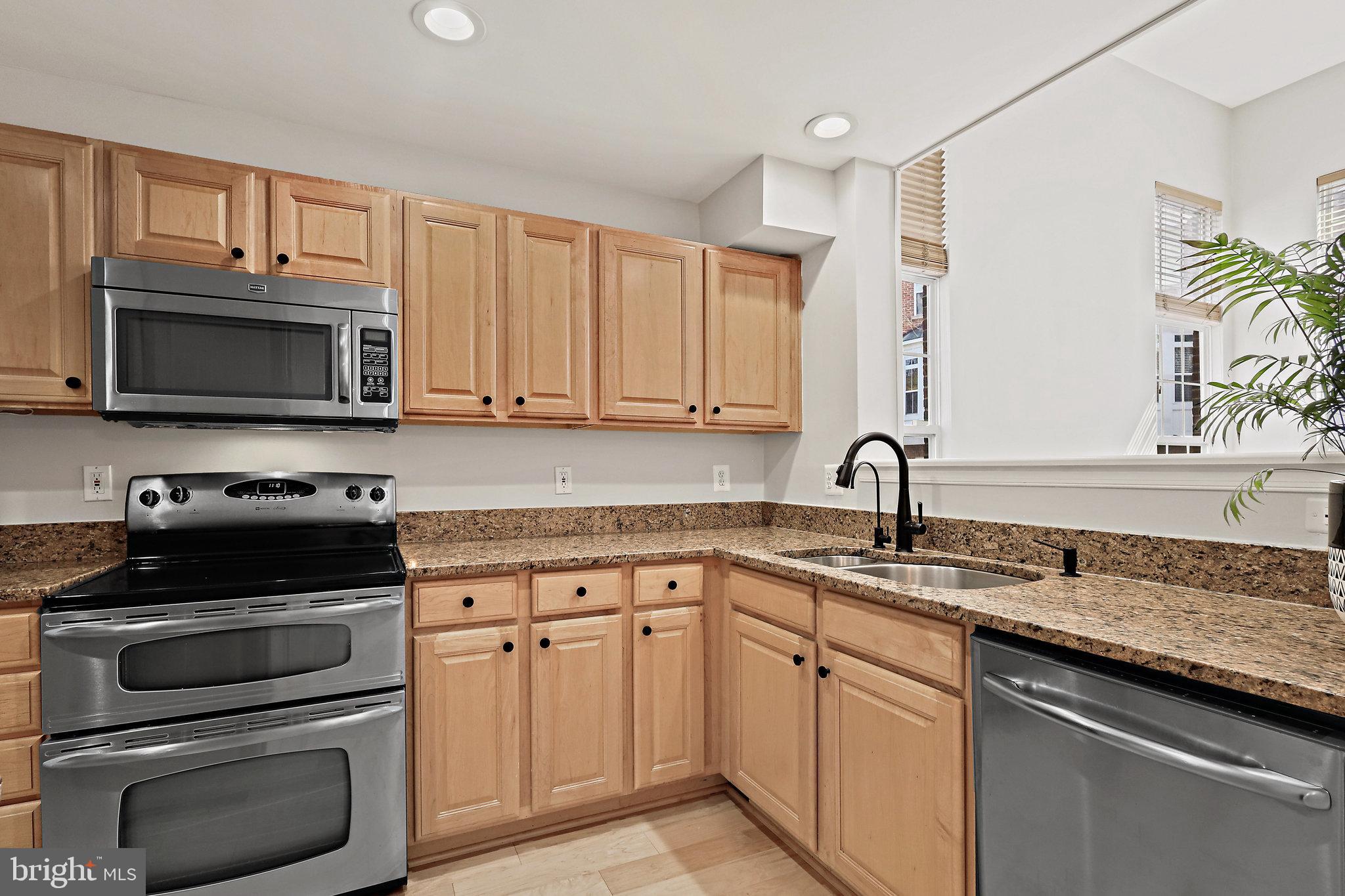 CAMERON STATION - Residential Lease