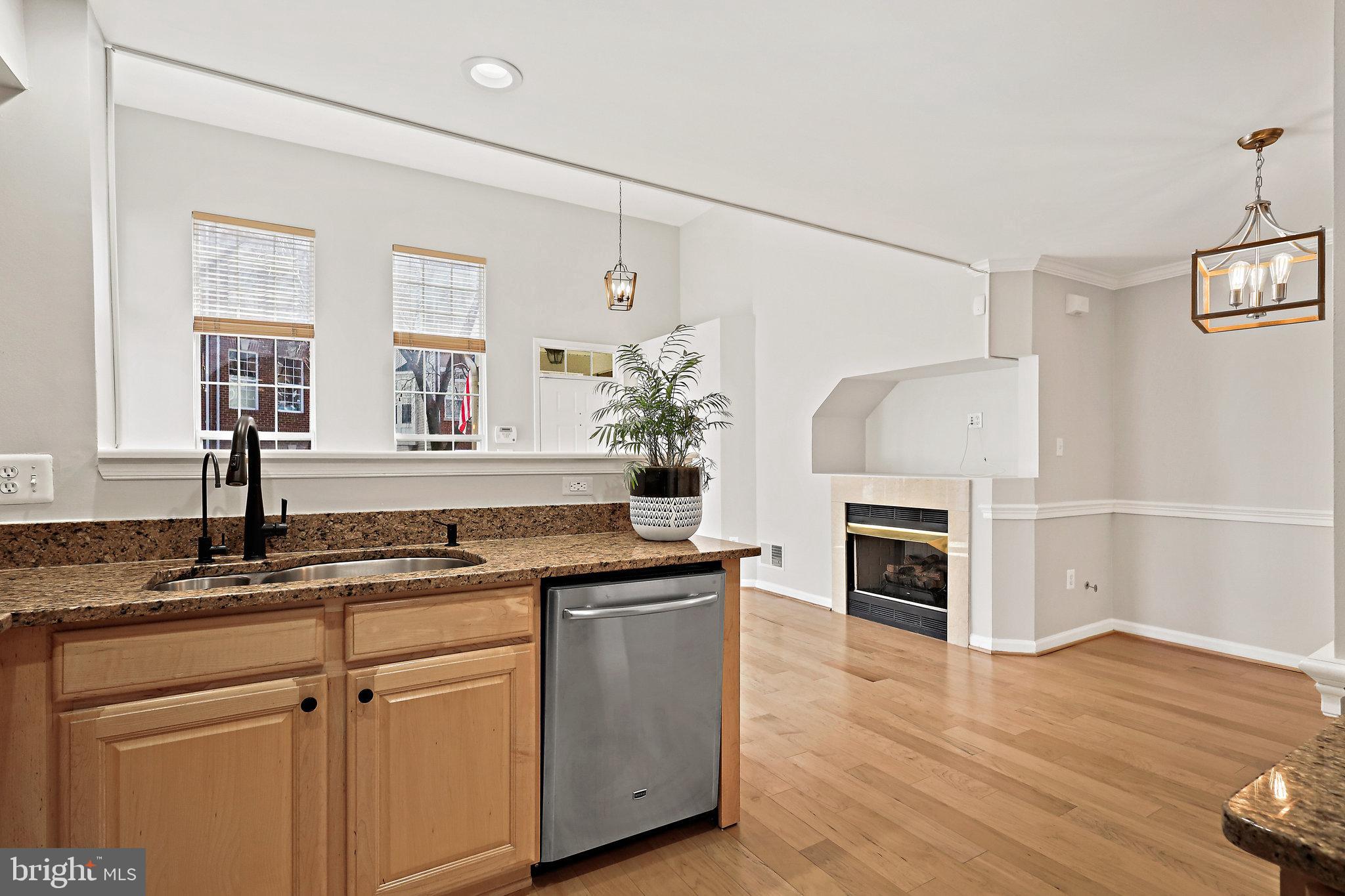 CAMERON STATION - Residential Lease