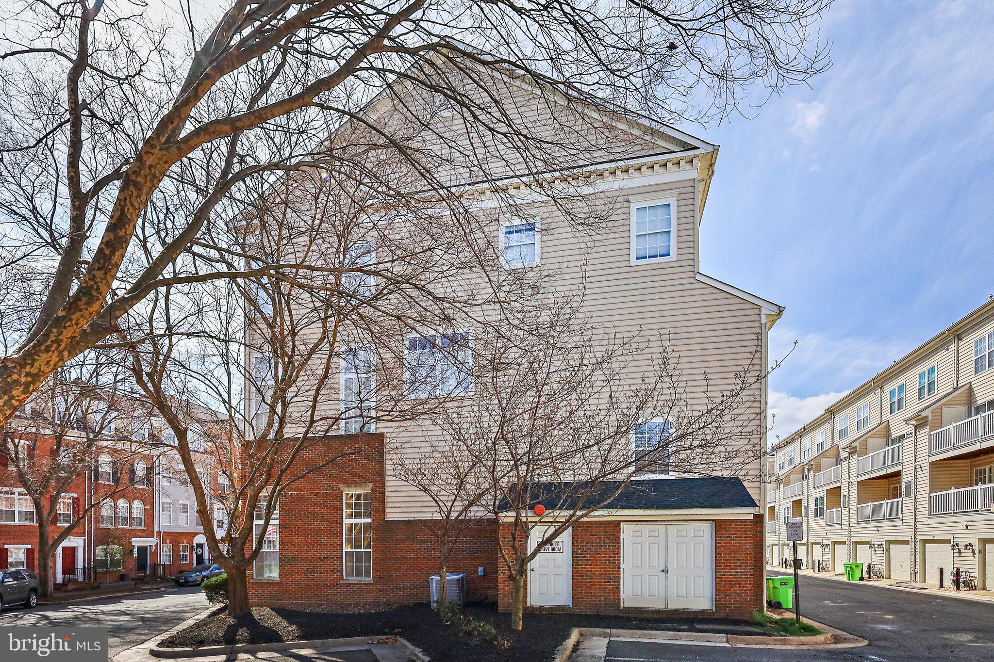 CAMERON STATION - Residential Lease