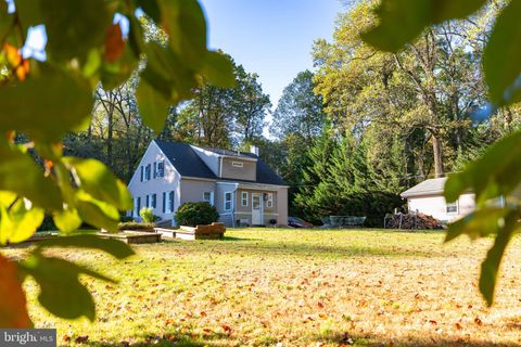 2074 WHITE OAK ROAD STRASBURG PA 17579