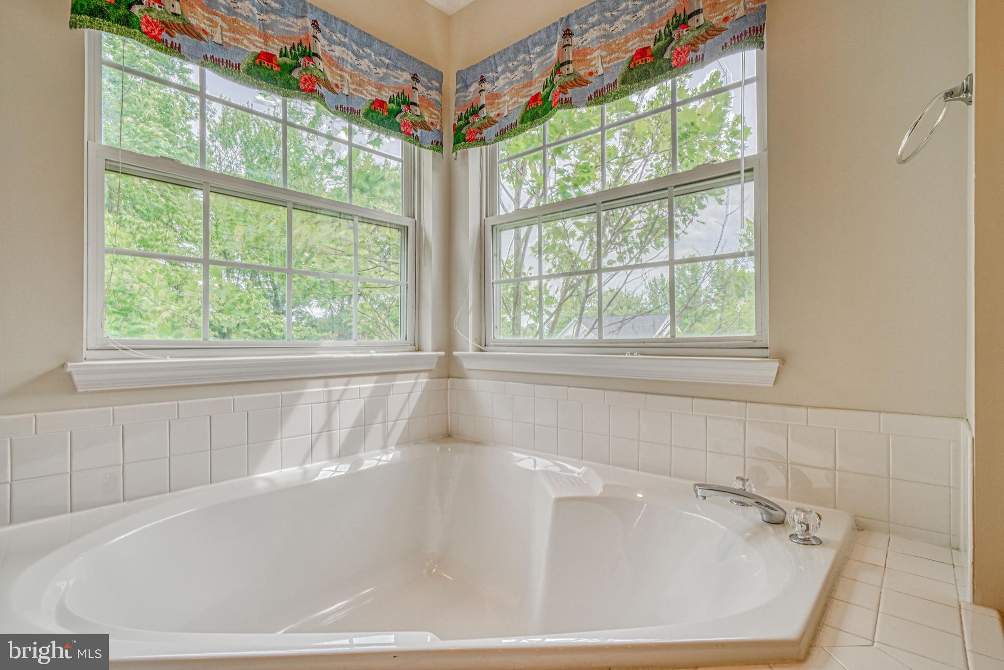 NORTH HILLS - Residential